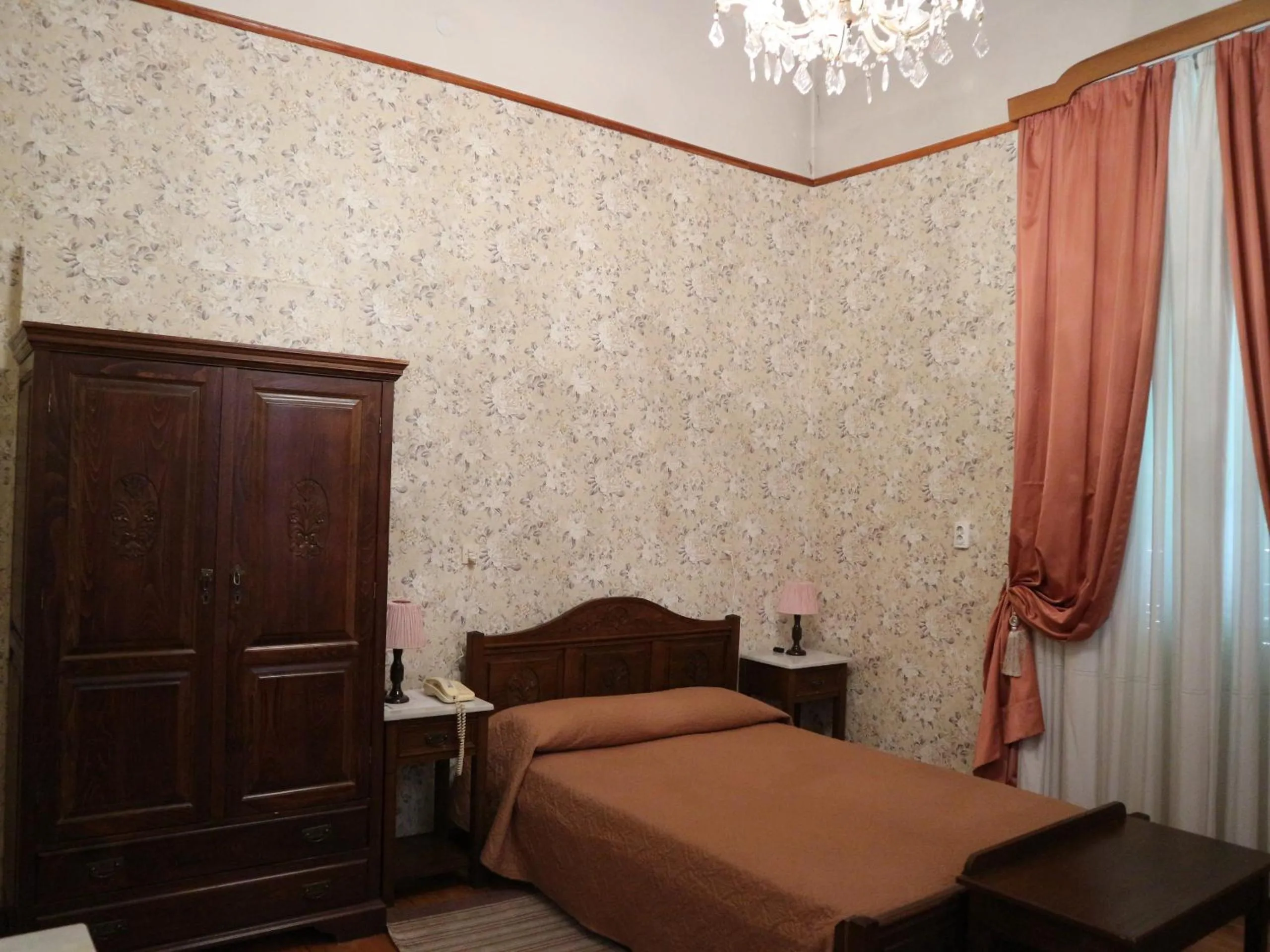 Bed in Acropolis House