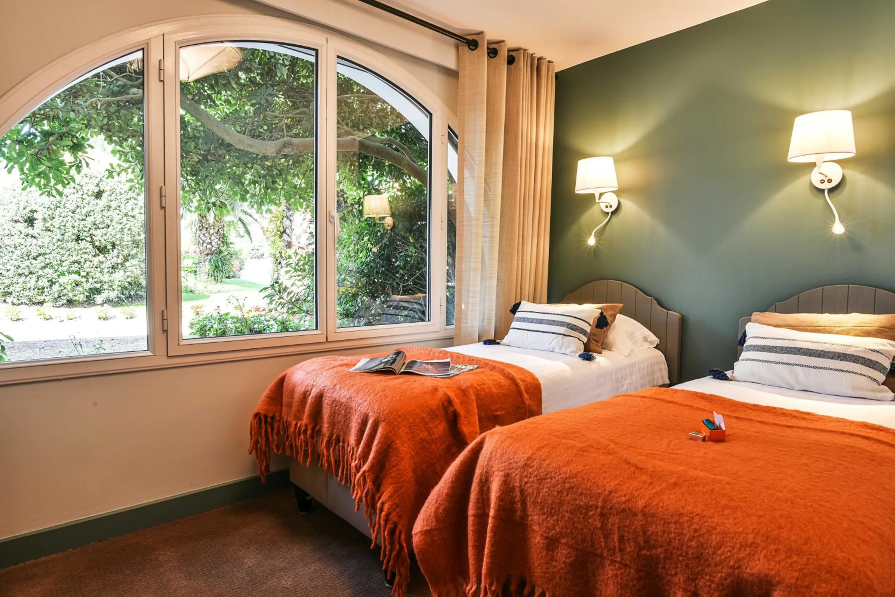 Bedroom in Hôtel La Réserve