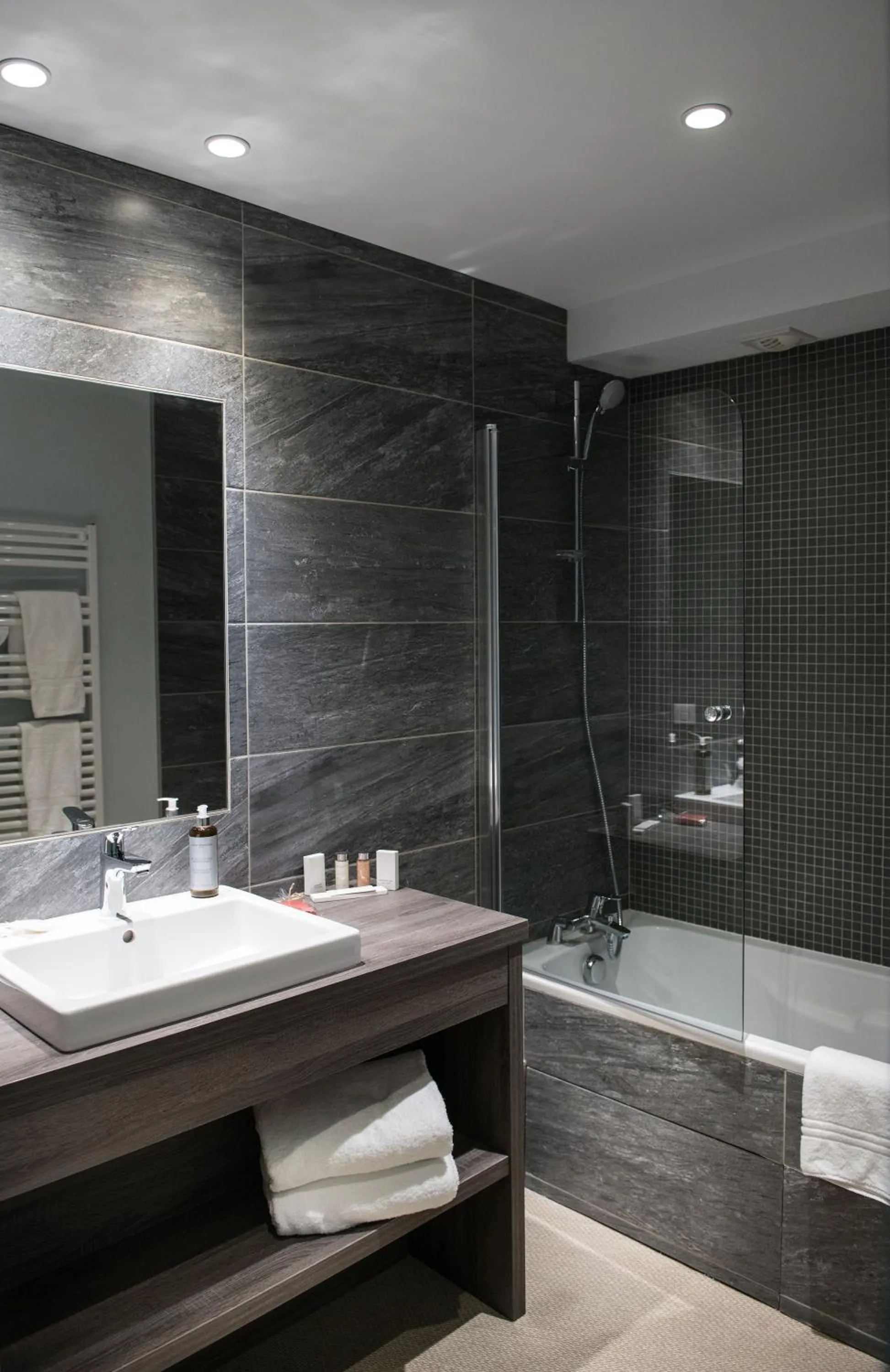 Bathroom in Hôtel La Réserve