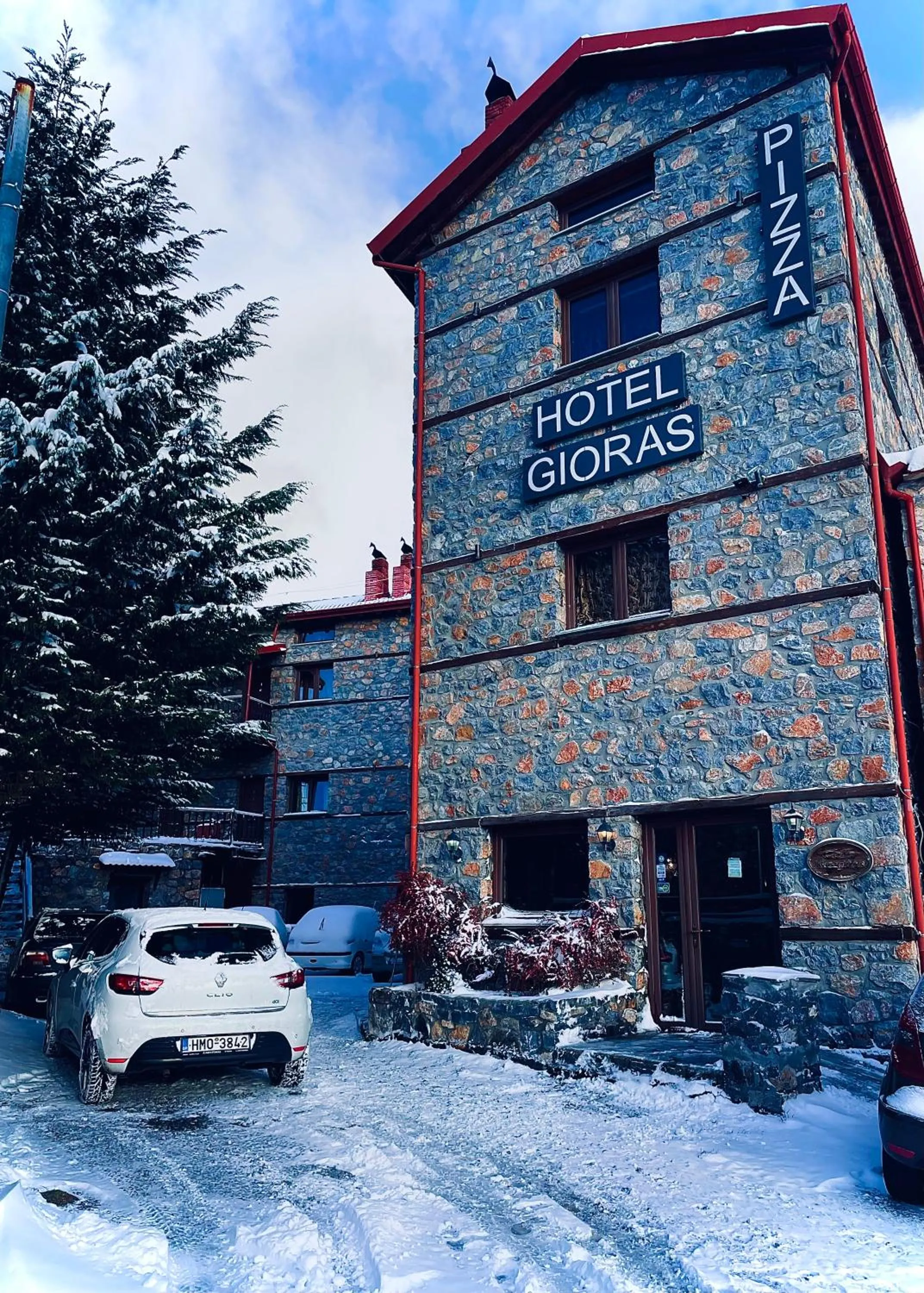 Gioras Hotel