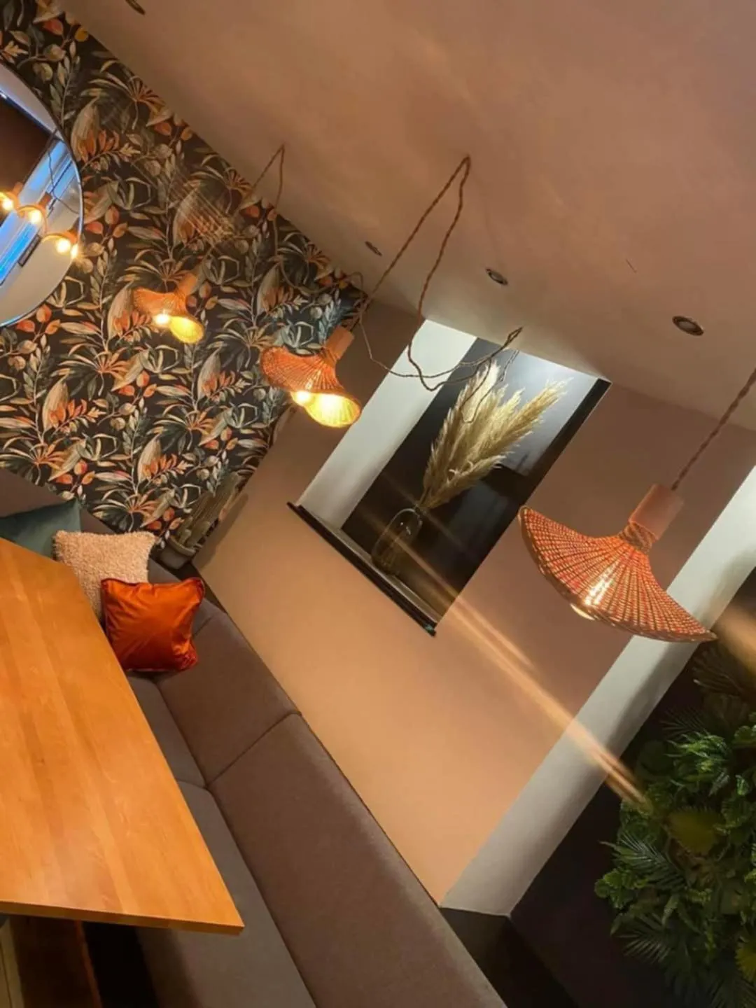 Seating area in The Bear On The Square