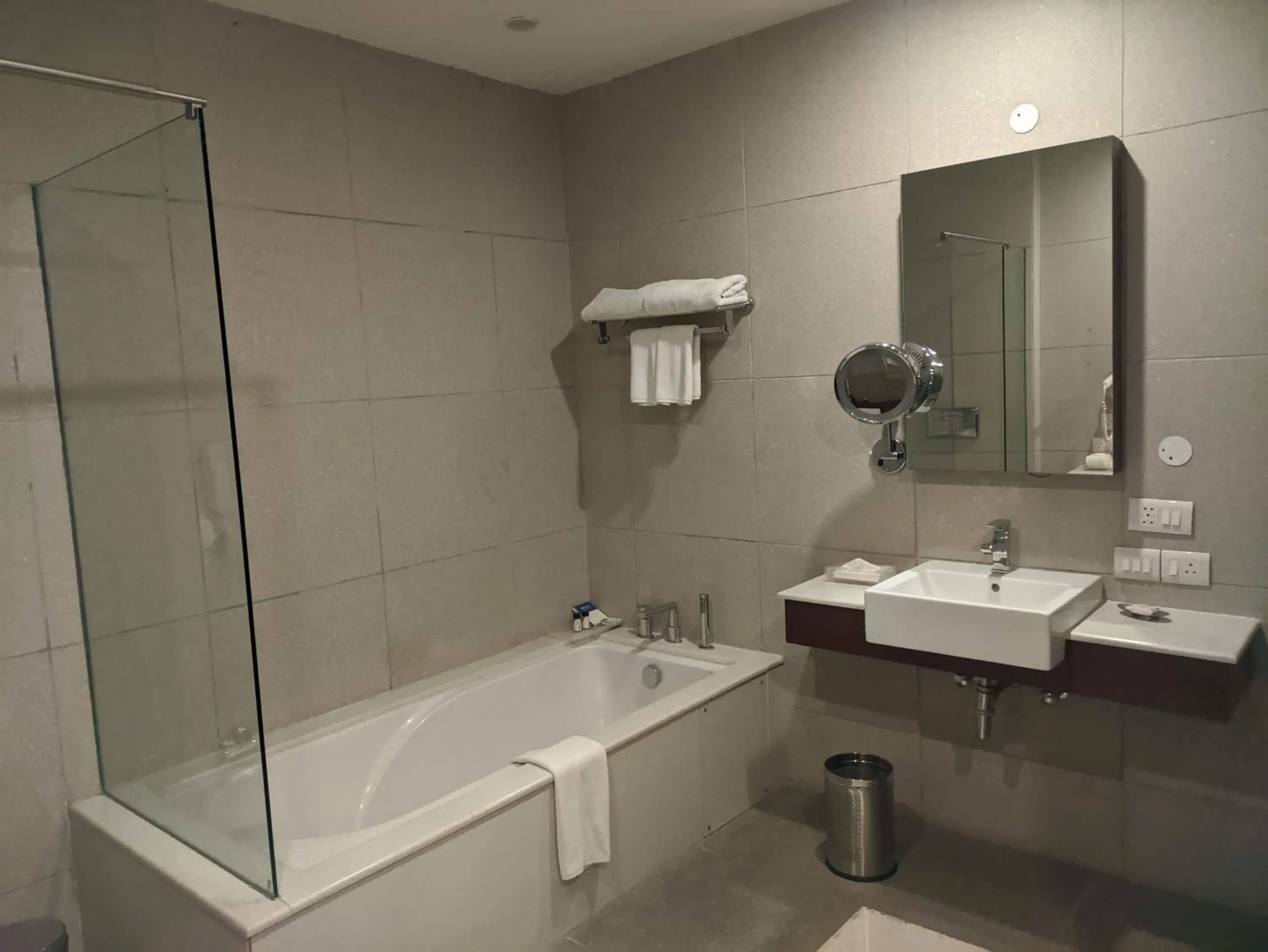 Bathroom in Fortune Select Global, Gurugram - Member ITC Hotels' Group