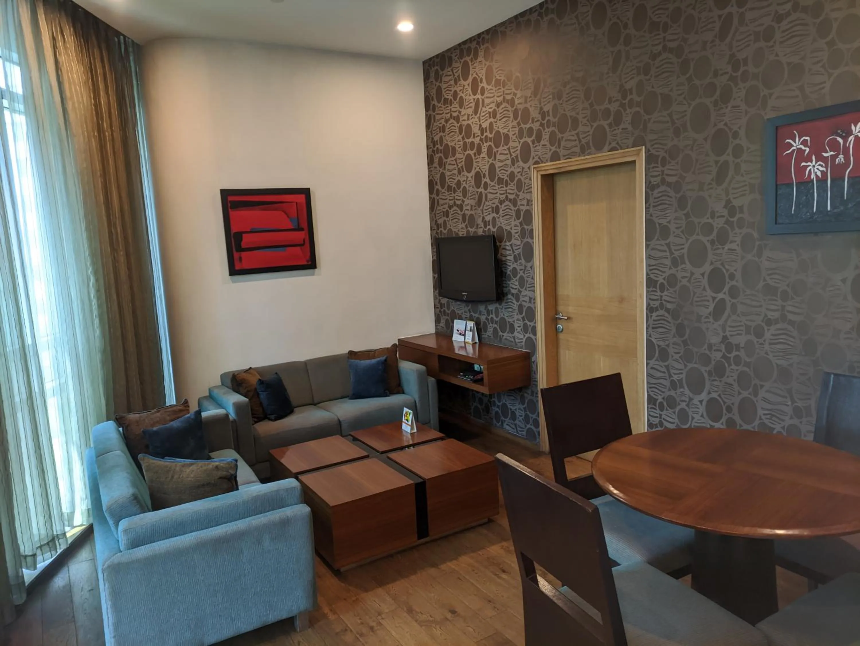 Living room in Fortune Select Global, Gurugram - Member ITC Hotels' Group