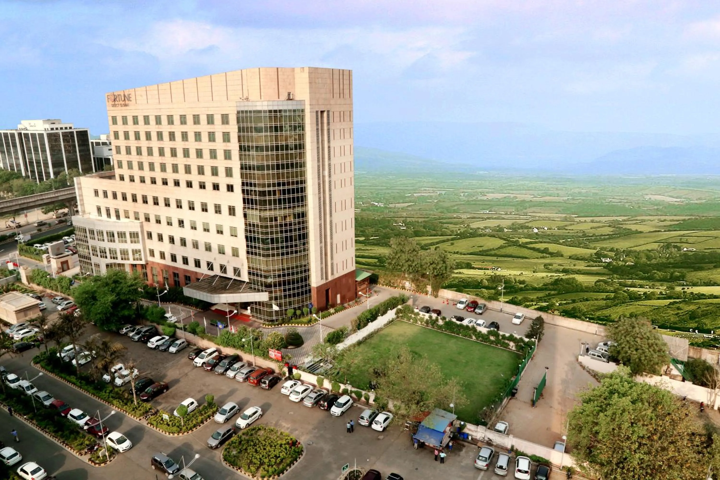 Bird's eye view in Fortune Select Global, Gurugram - Member ITC Hotels' Group