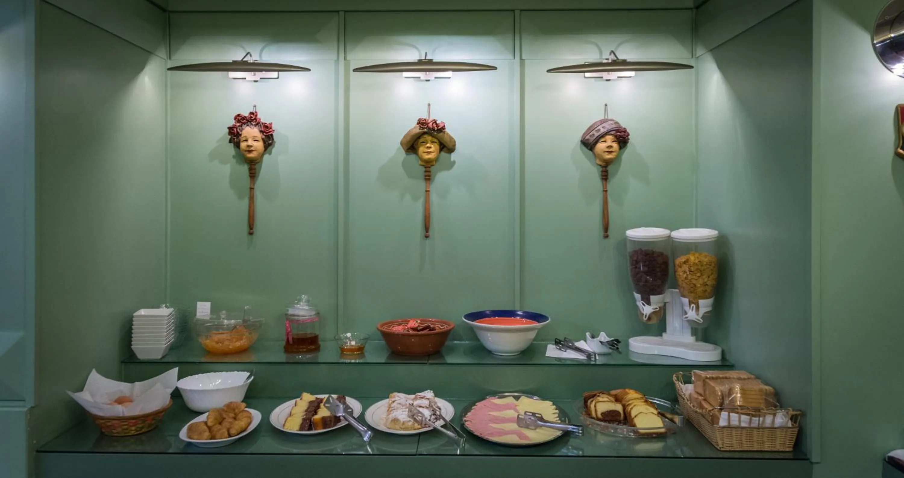 Breakfast in City Hotel Apollonion