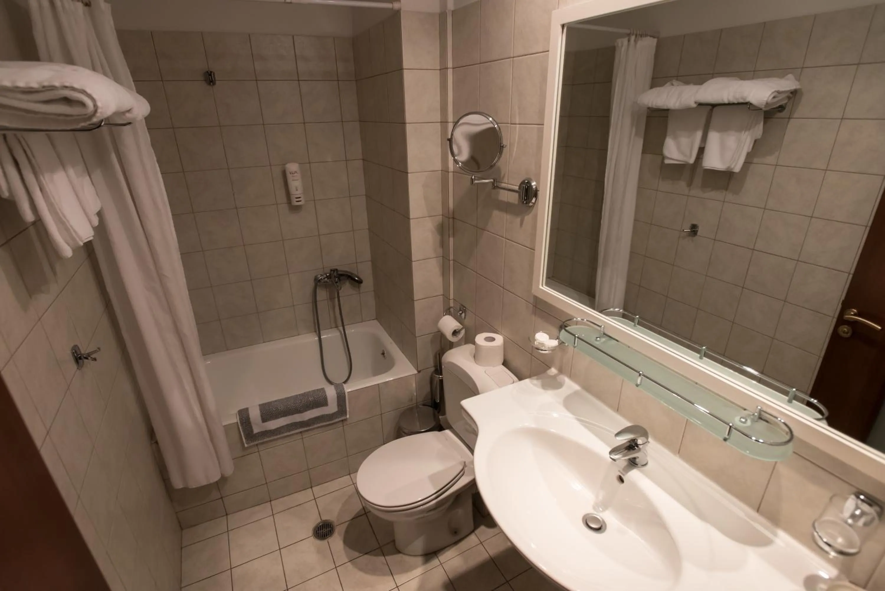 Bathroom in City Hotel Apollonion