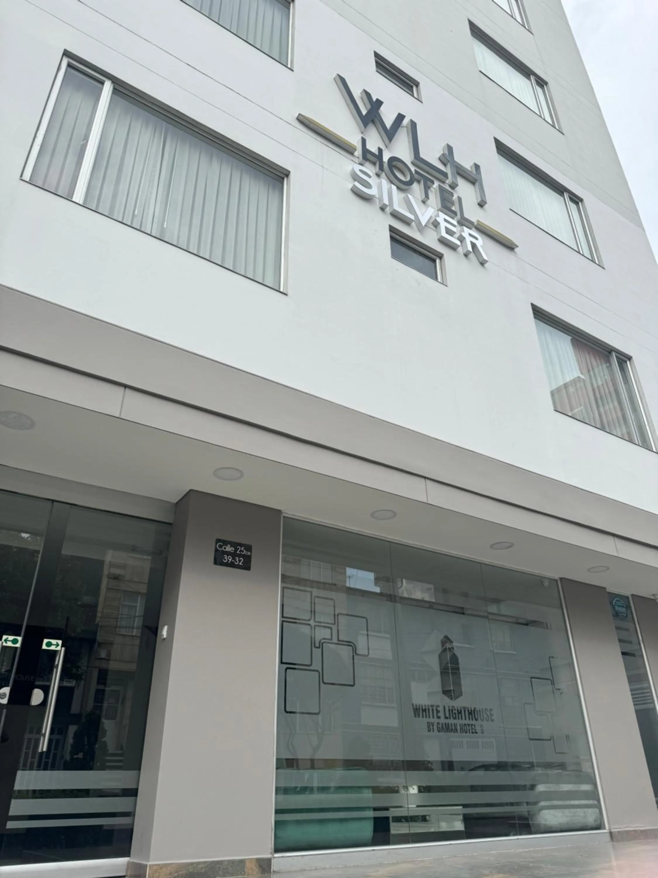 Property building in Hotel WLH Silver Bogota - White Lighthouse