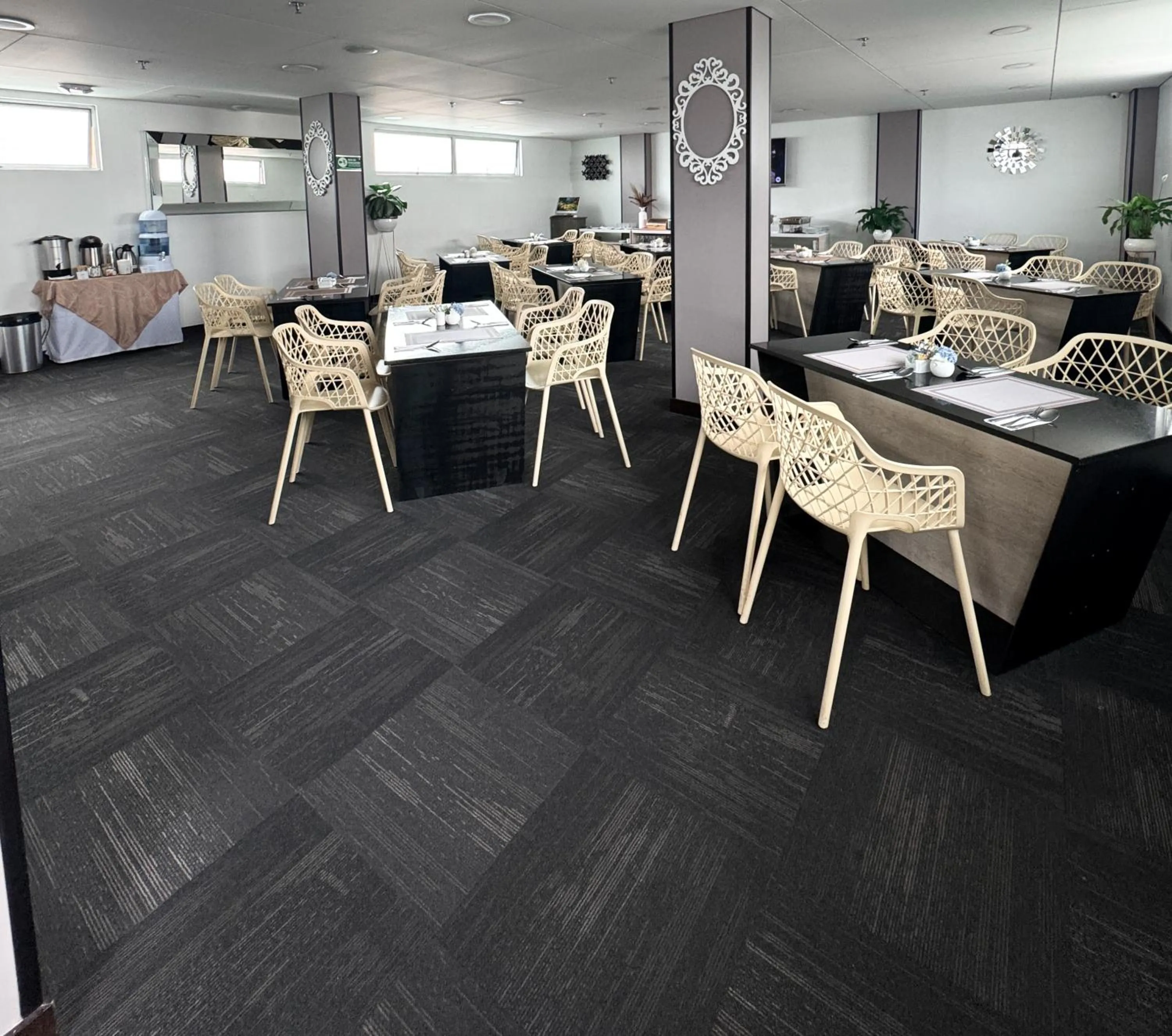 Restaurant/places to eat in Hotel WLH Silver Bogota - White Lighthouse