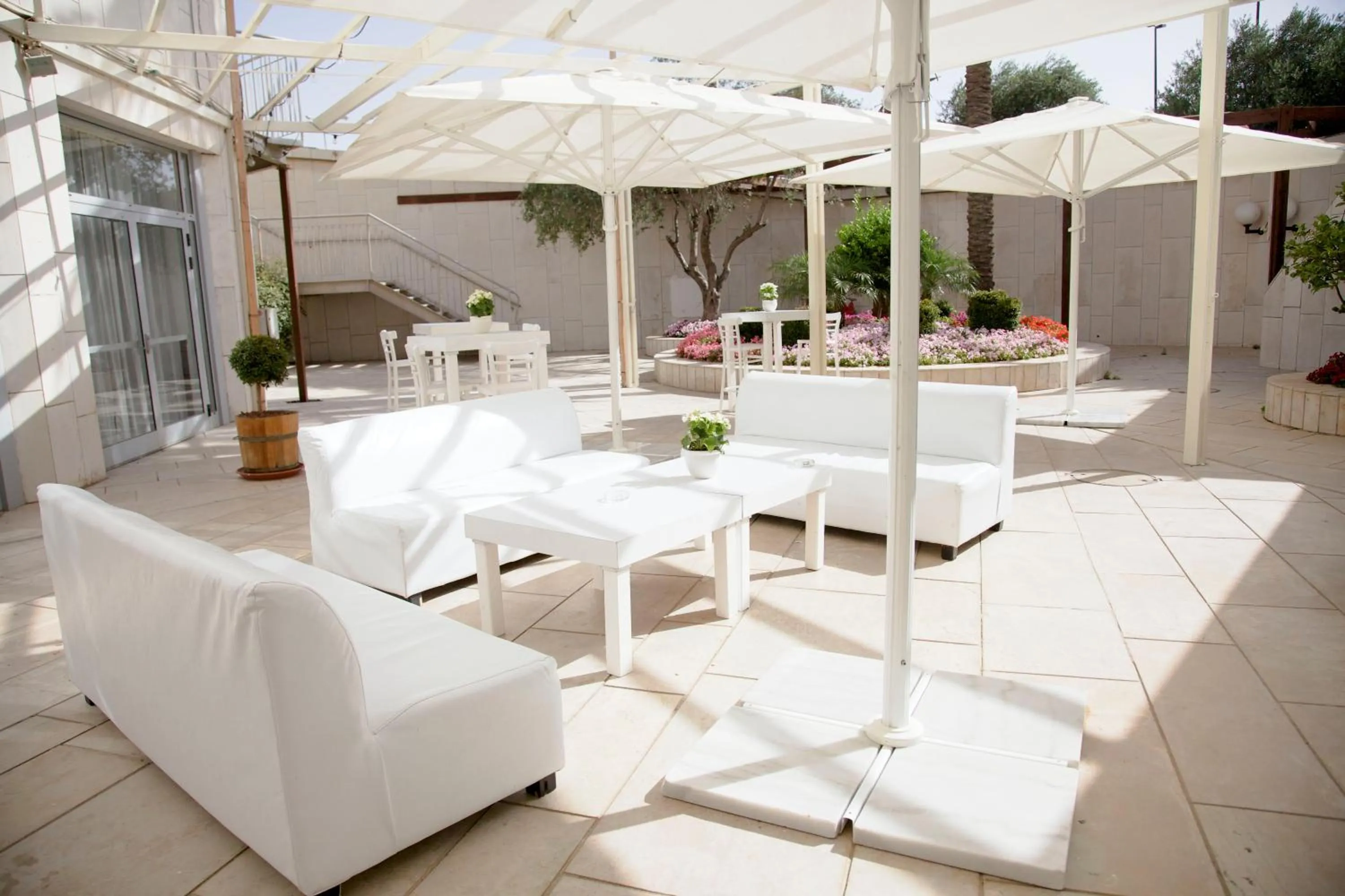 Restaurant/places to eat in VERT Jerusalem by AFI Hotel