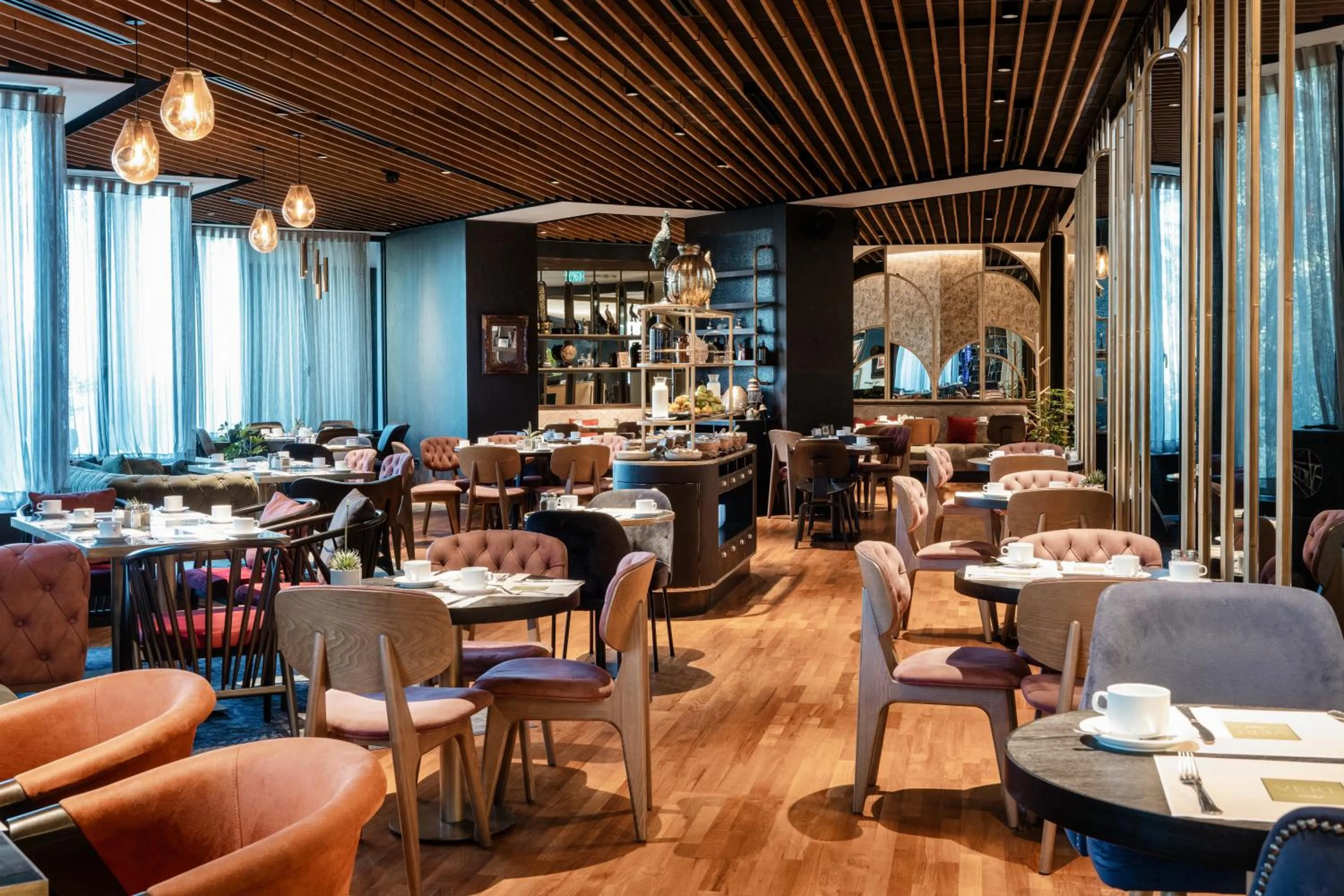 Restaurant/places to eat in VERT Jerusalem by AFI Hotel