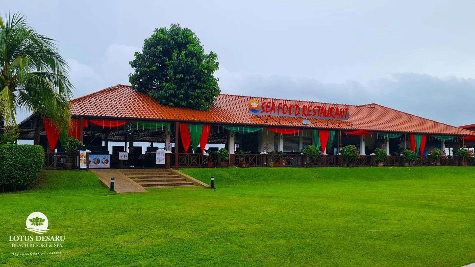 Restaurant/places to eat in Lotus Desaru Beach Resort & Spa