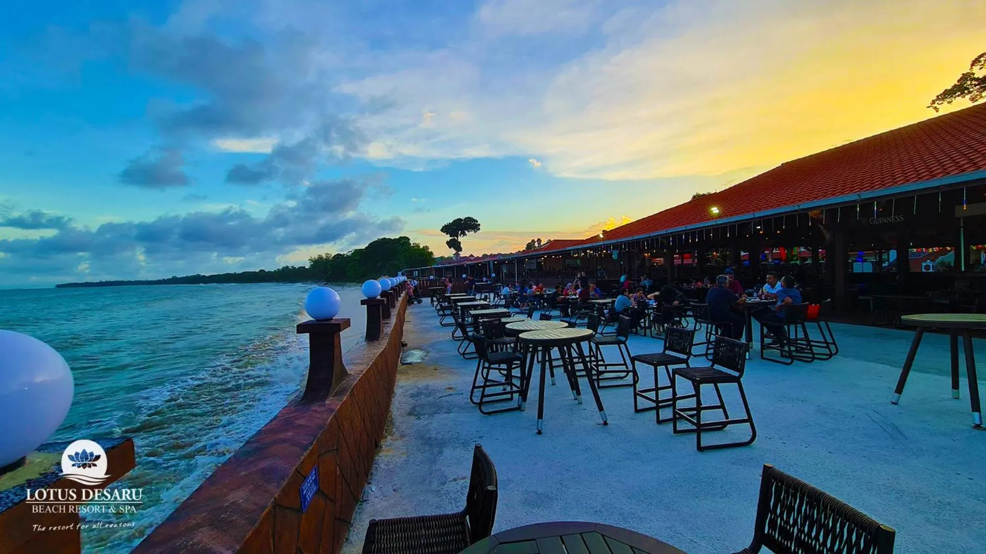 Restaurant/places to eat in Lotus Desaru Beach Resort & Spa