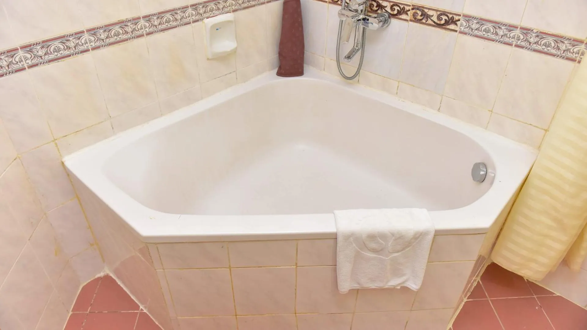 Hot Tub in Lotus Desaru Beach Resort & Spa