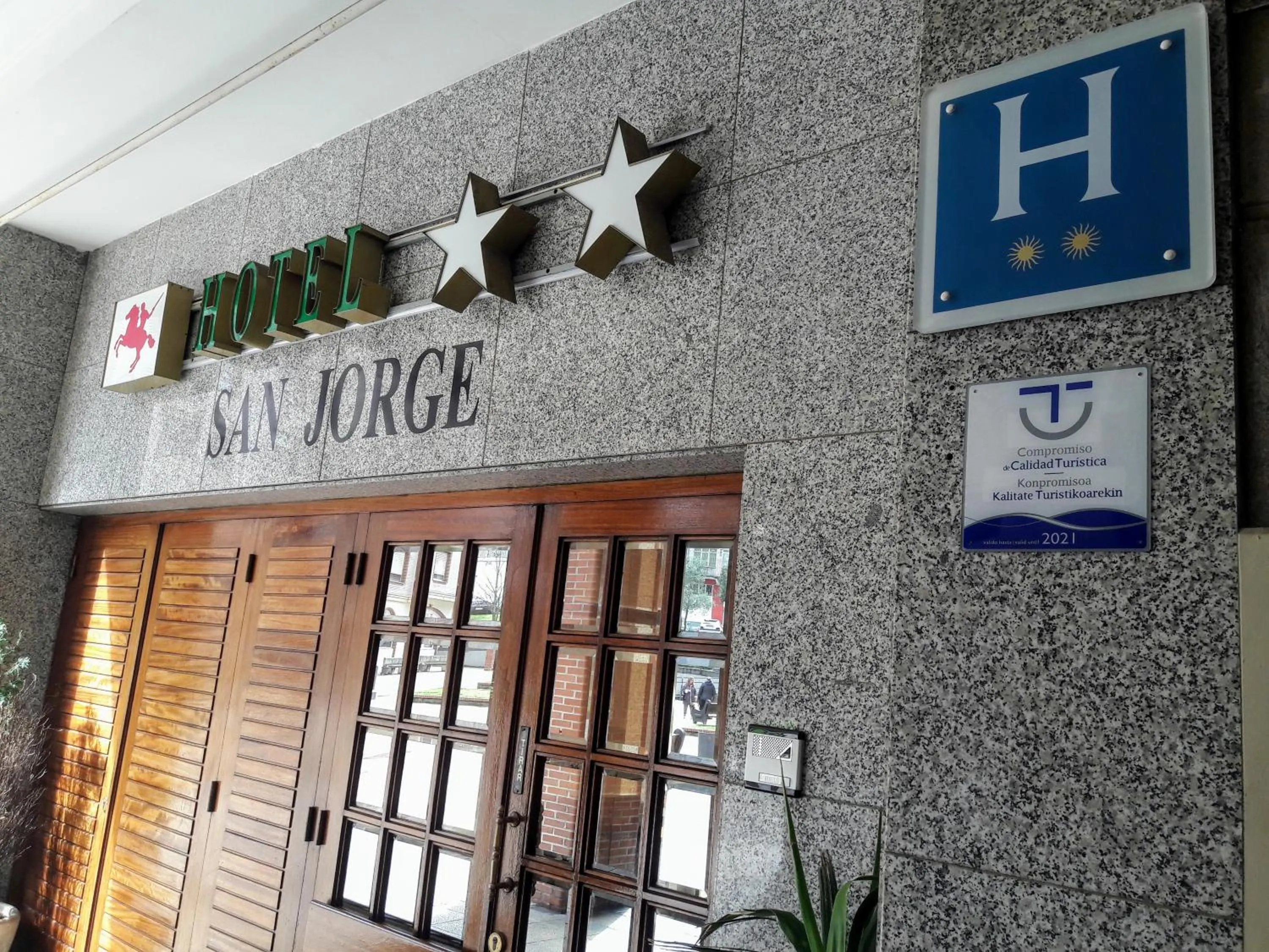 Facade/entrance in Hotel San Jorge