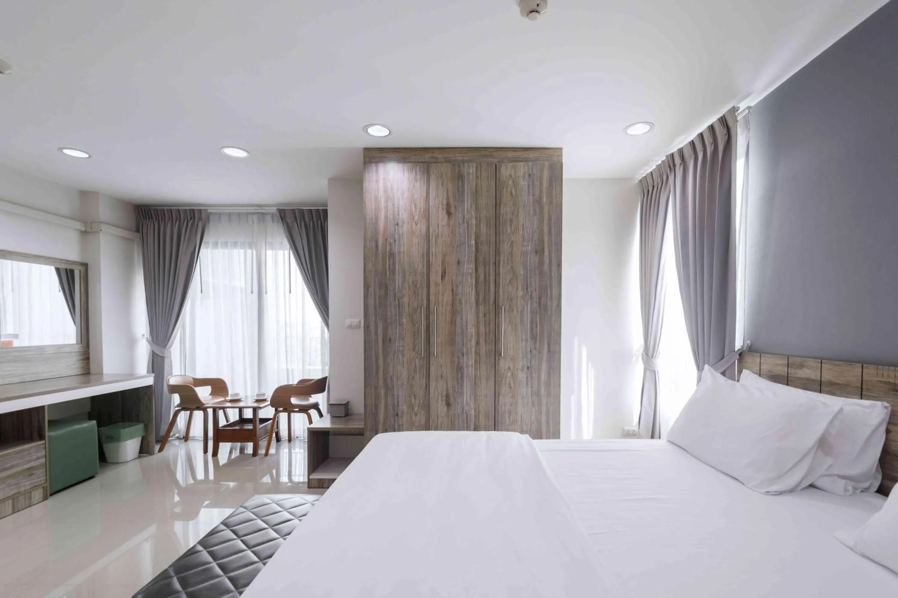 Photo of the whole room, Bed in Glai Gan Place Hotel