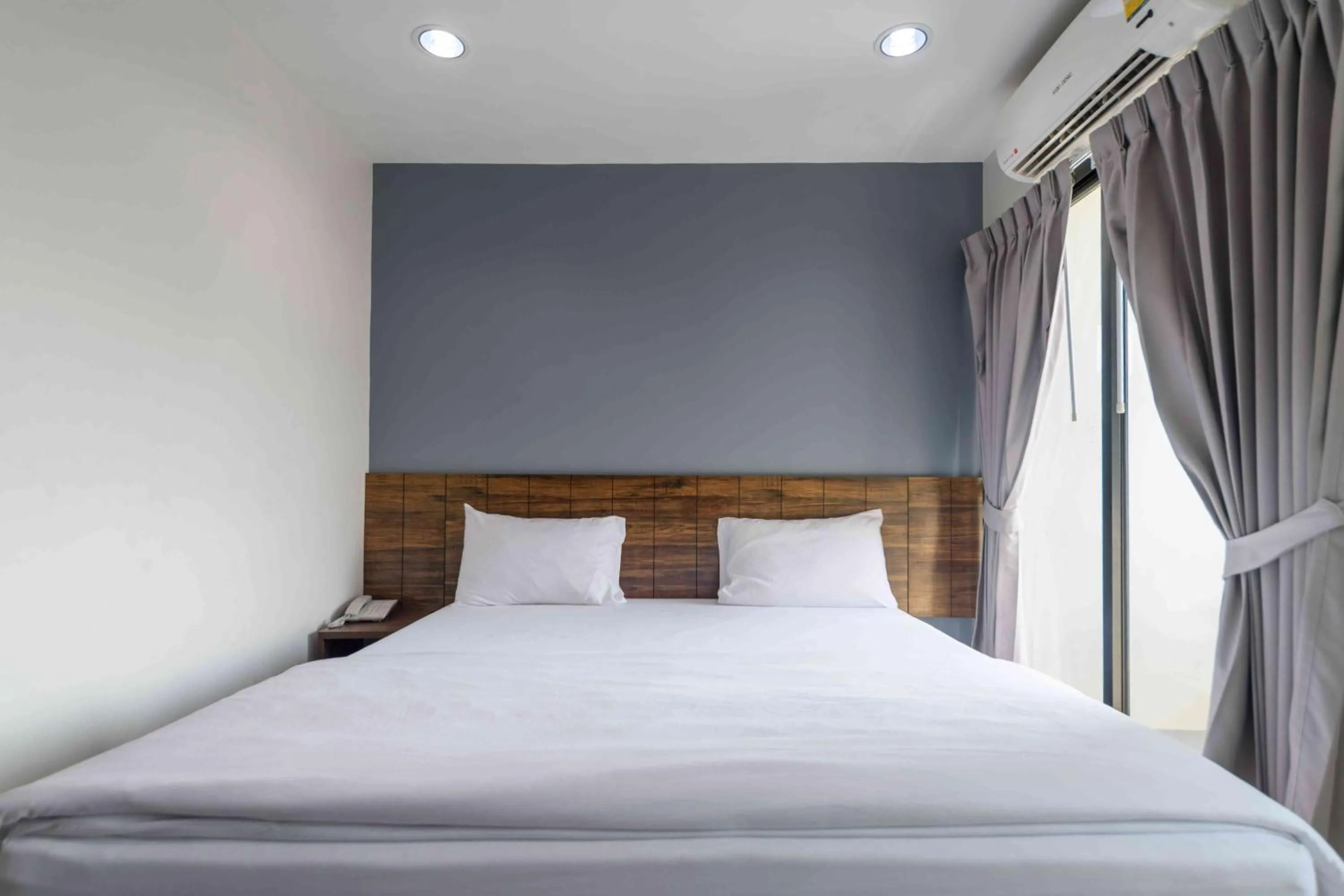 Photo of the whole room, Bed in Glai Gan Place Hotel