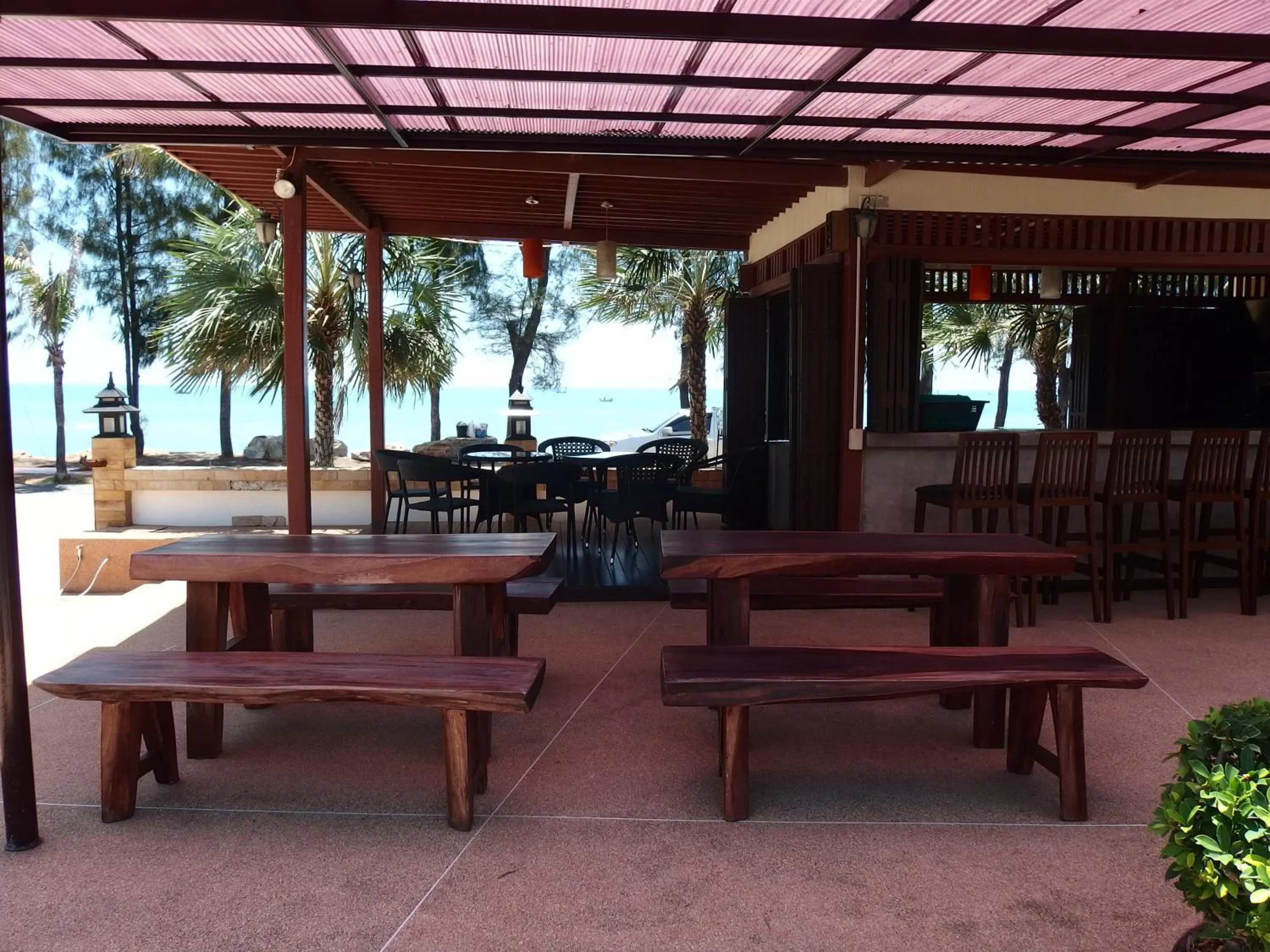 Lounge or bar in Palm Beach Resort