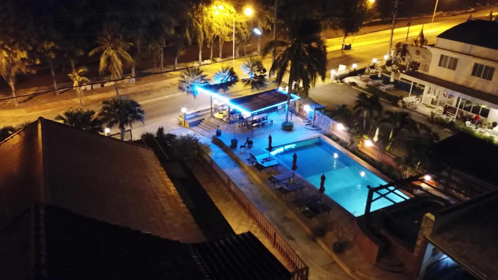 BBQ facilities in Palm Beach Resort