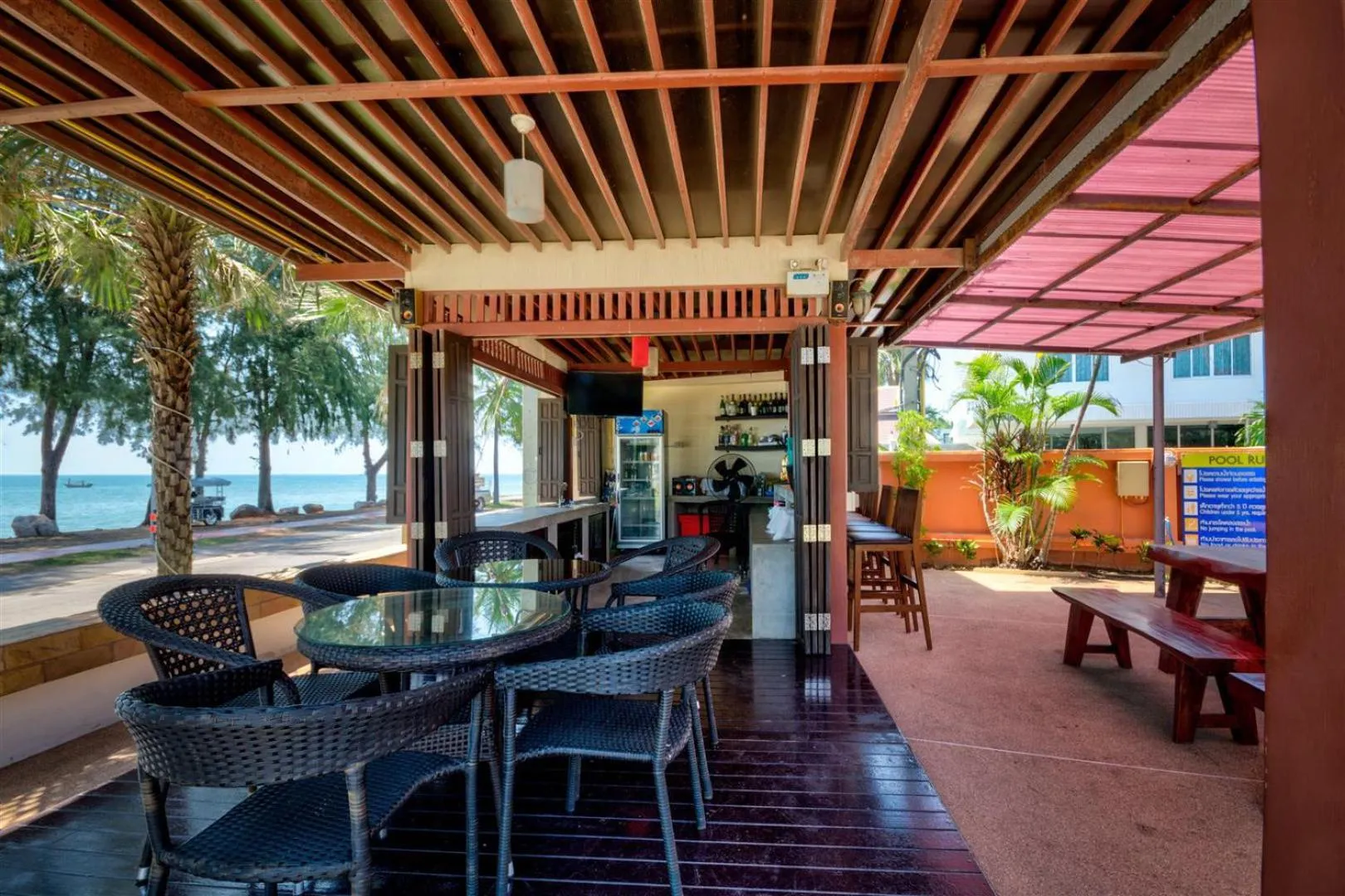 Lounge or bar in Palm Beach Resort