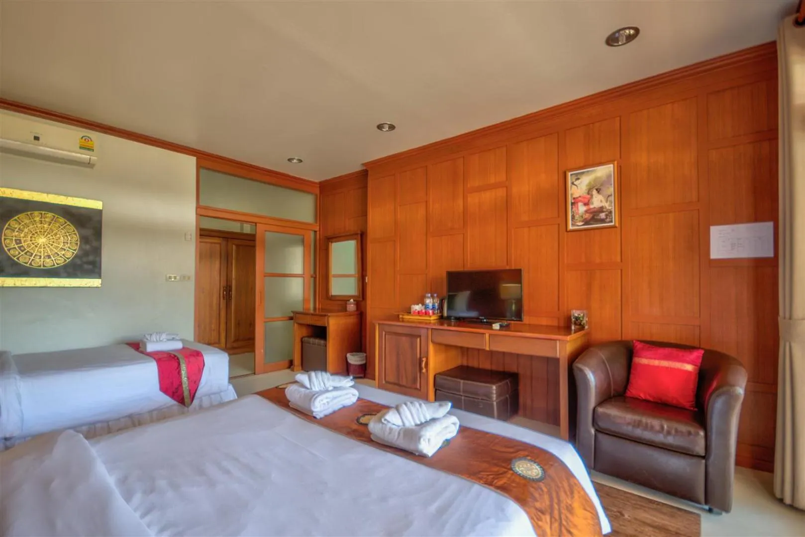 Bed in Palm Beach Resort