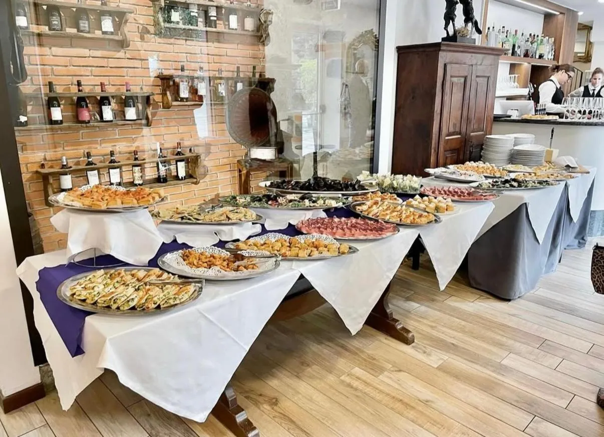 Food and drinks in Hotel Meridiana