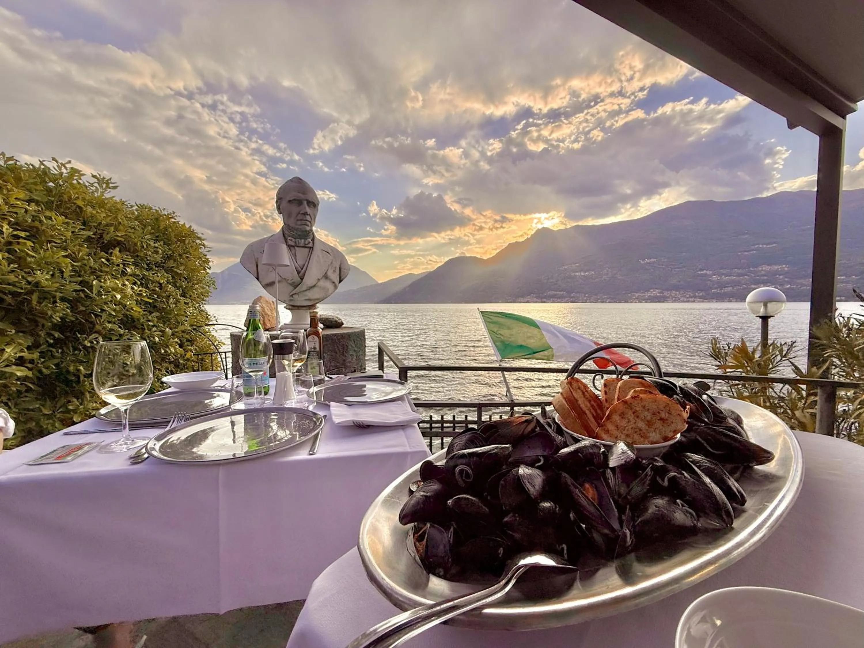 Restaurant/places to eat in Hotel Meridiana