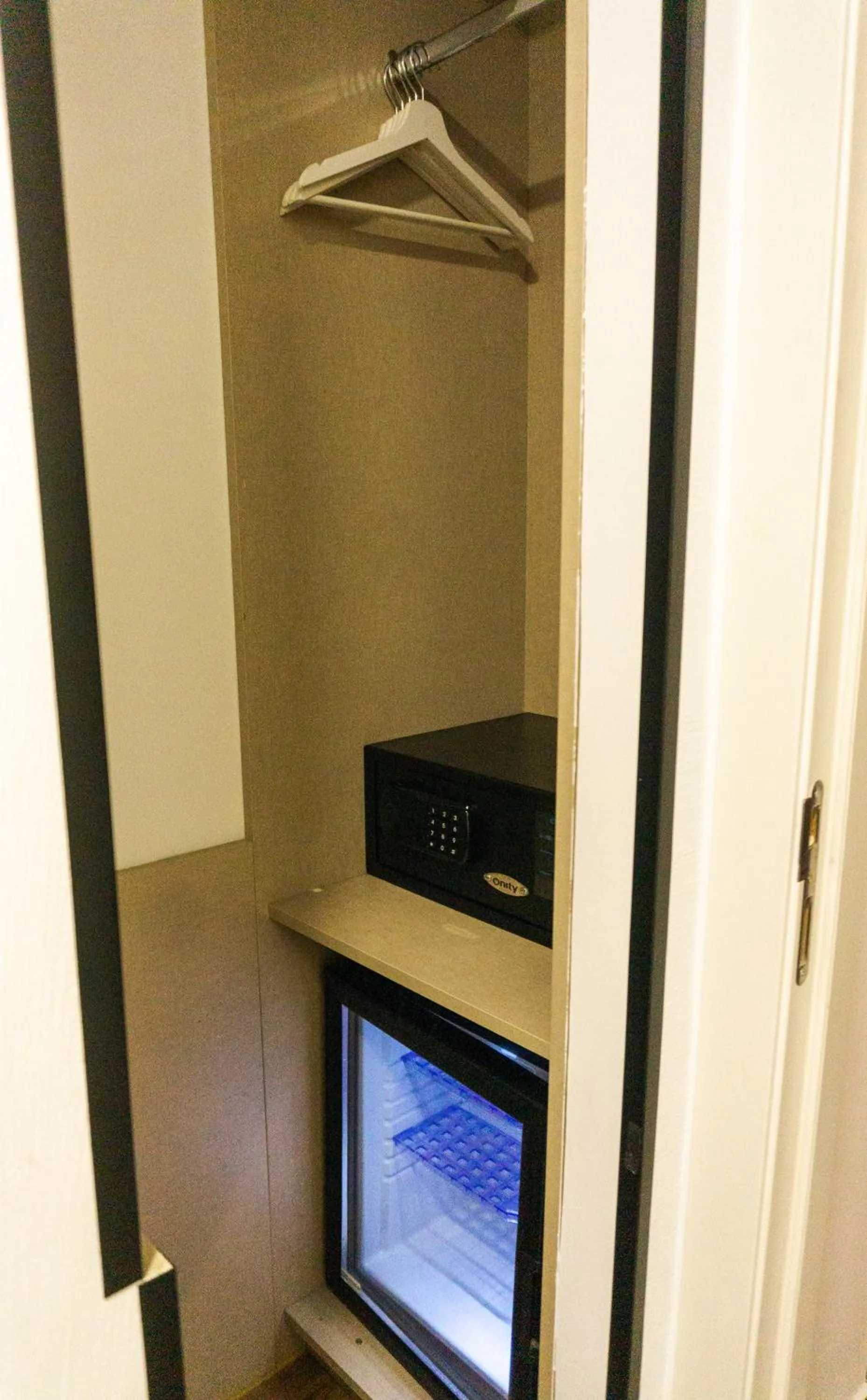 wardrobe in Fontanella Green House