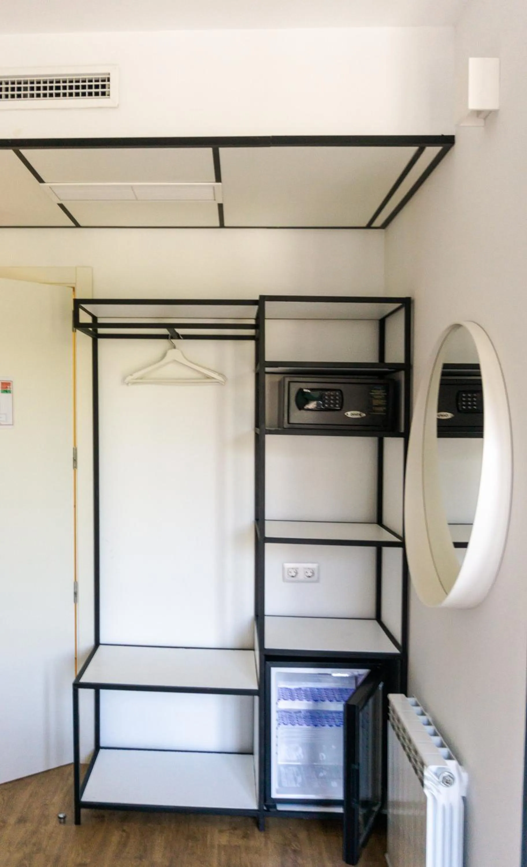 wardrobe in Fontanella Green House