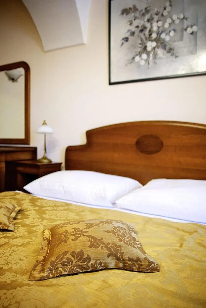 Bed in Kastiel Lucivna