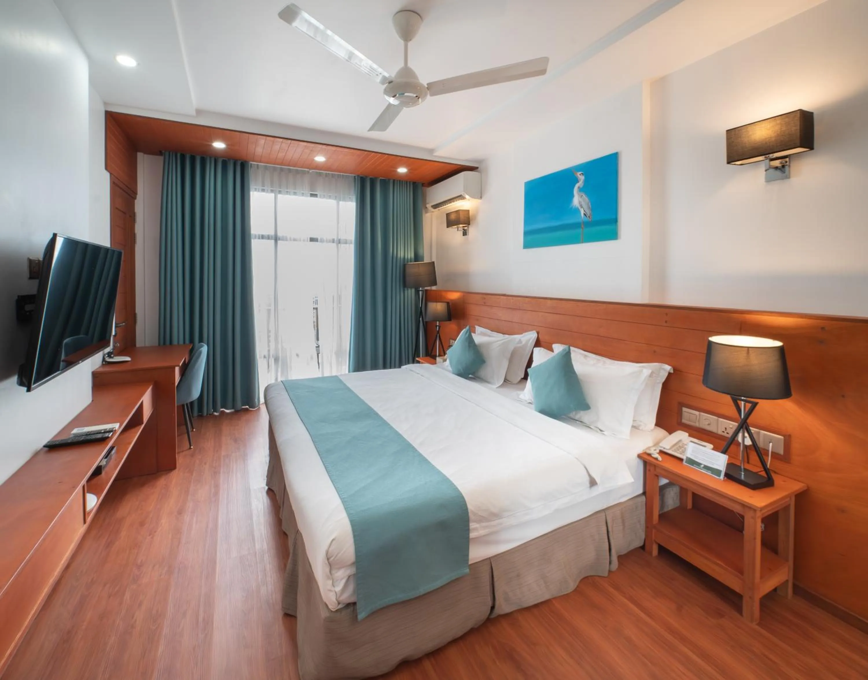 View (from property/room), Bed in Araamu Hotels Maldives at Dhiffushi