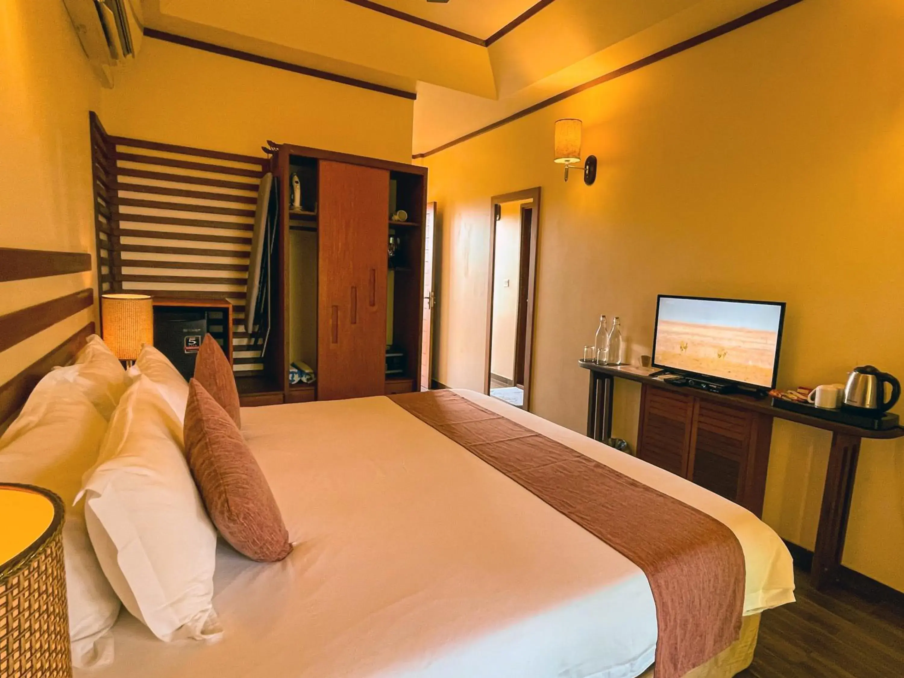 Deluxe Double or Twin Room with Balcony & Island View in Araamu Hotels Maldives at Dhiffushi Deluxe Double or Twin Room with Balcony & Island View in Araamu Hotels Maldives at Dhiffushi