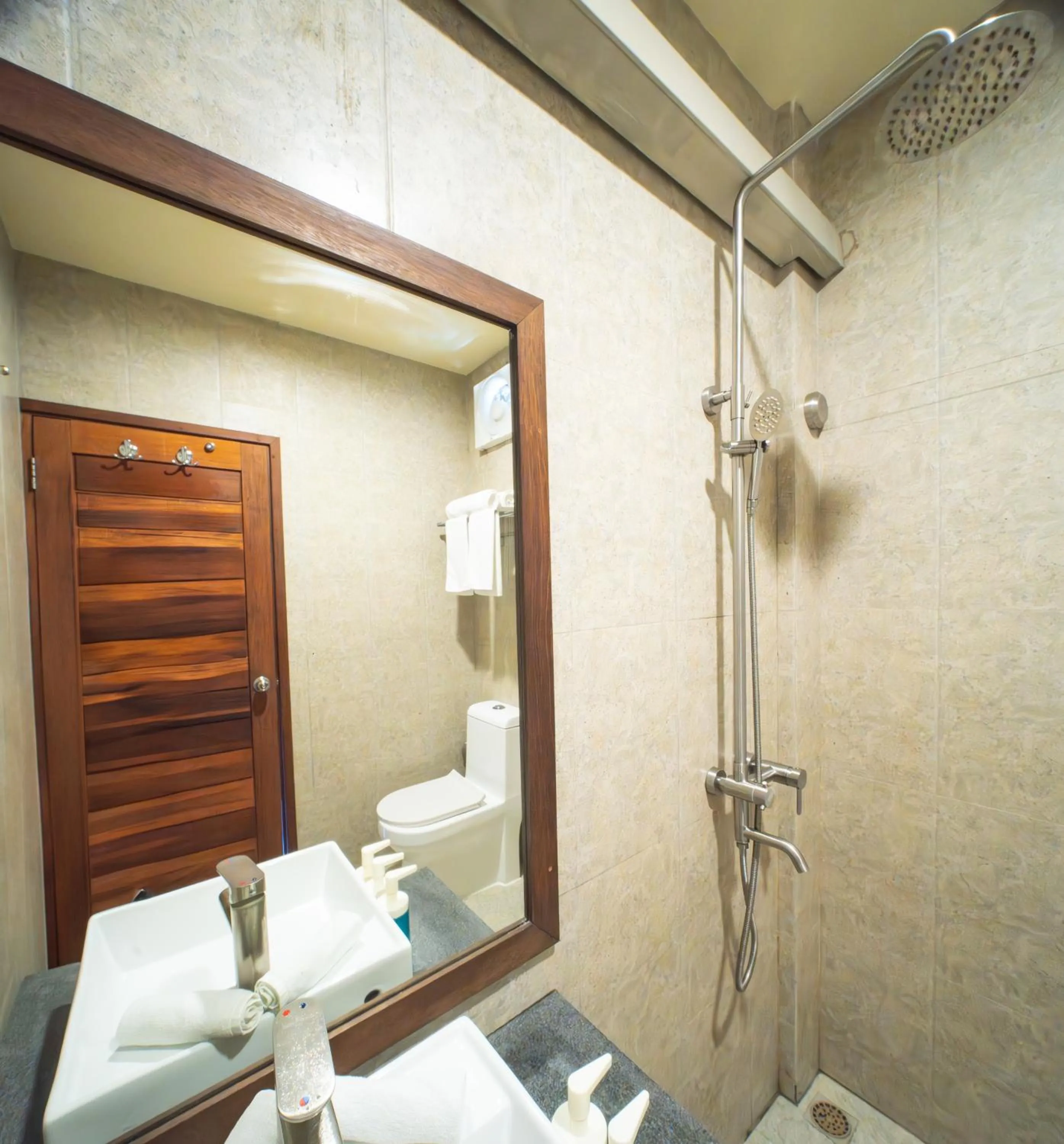 Bathroom in Araamu Hotels Maldives at Dhiffushi
