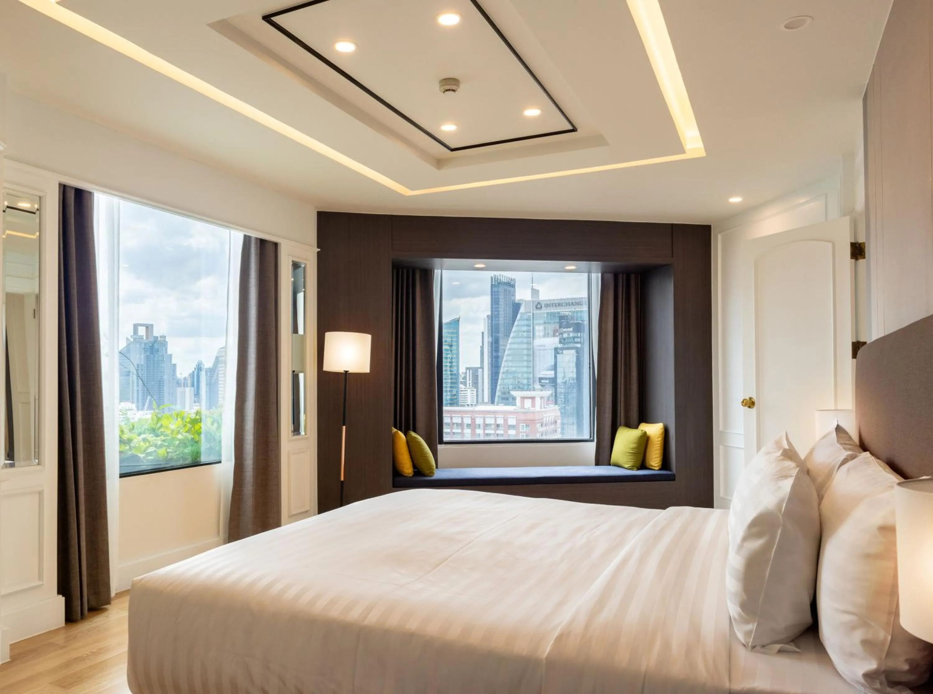 Bedroom, Bed in Rembrandt Hotel Bangkok