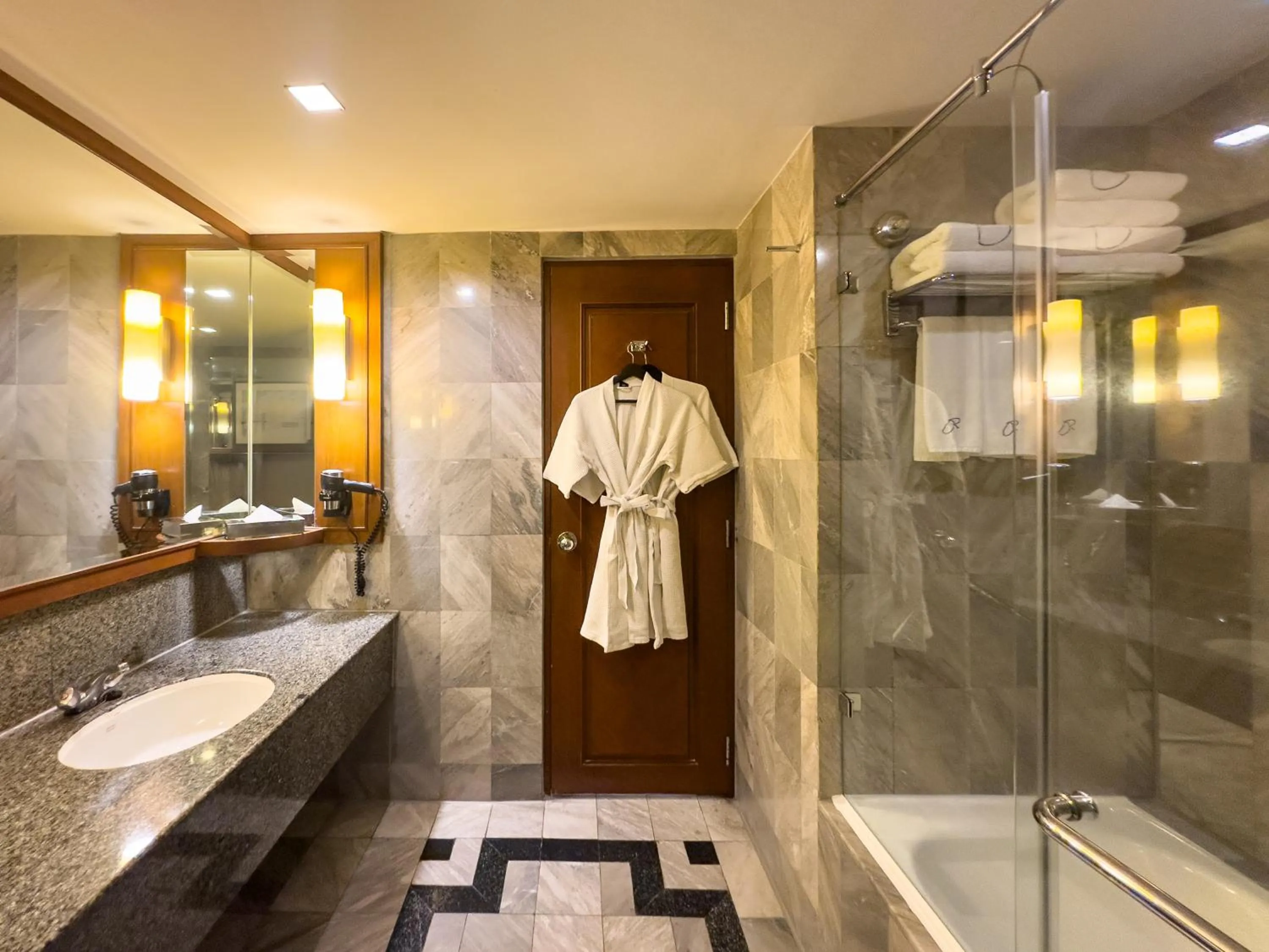 Bathroom in Rembrandt Hotel Bangkok