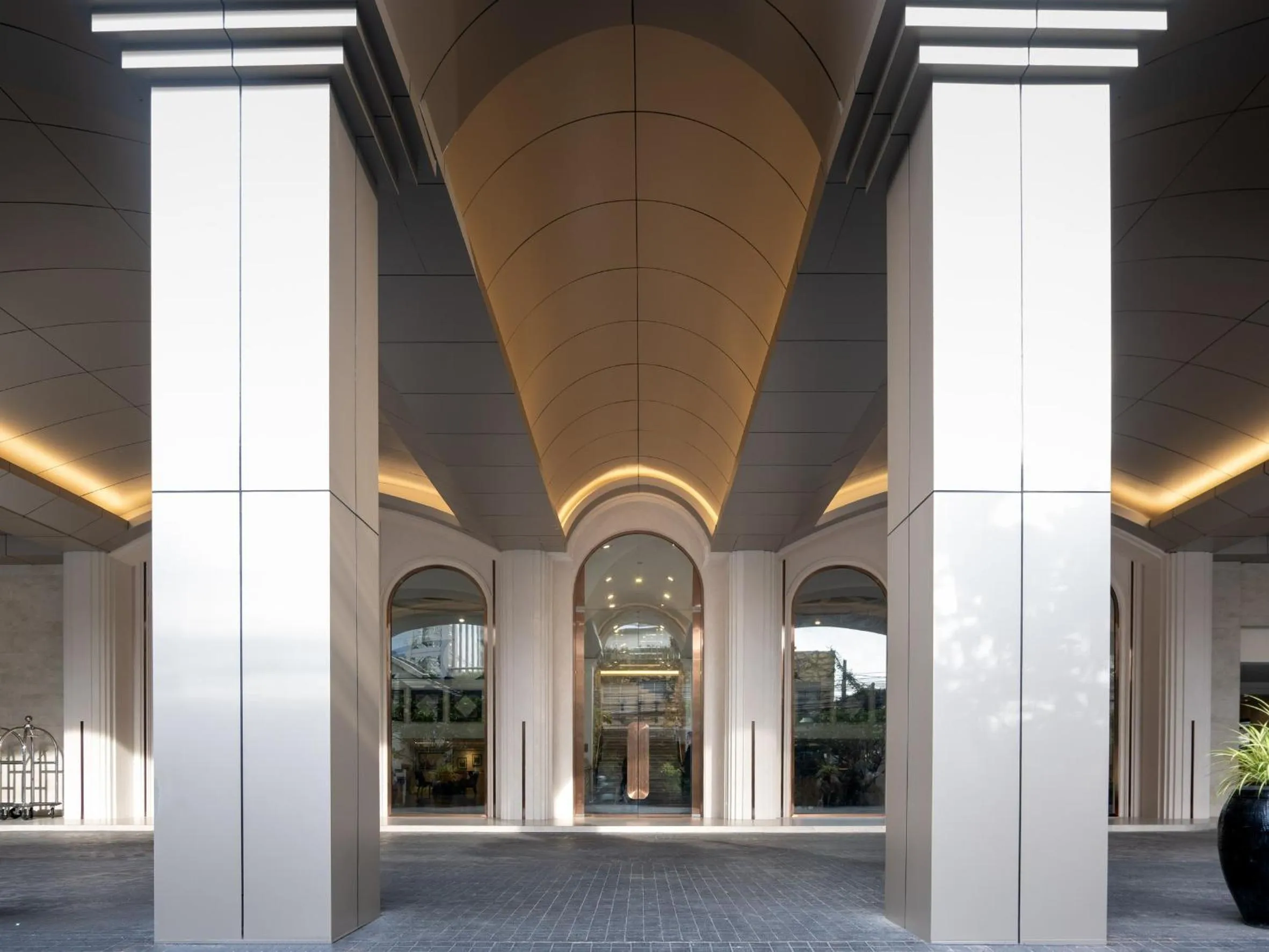 Facade/entrance in Rembrandt Hotel Bangkok