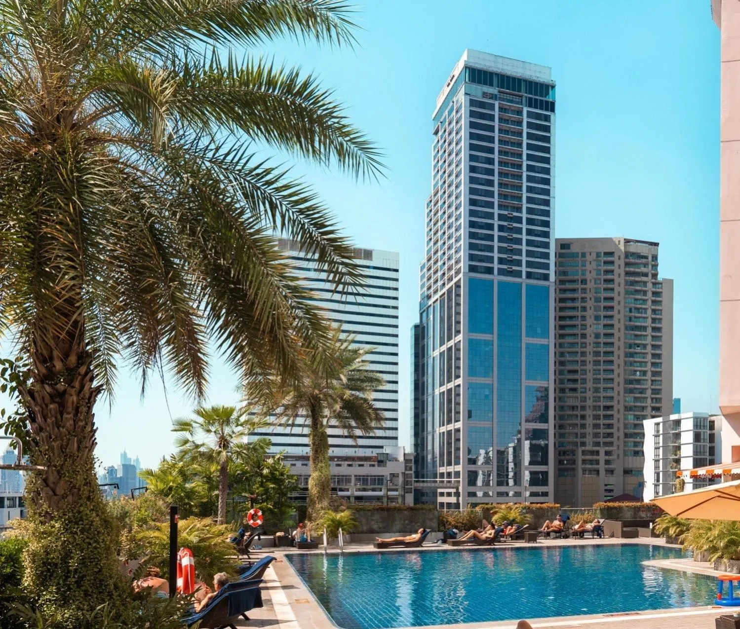 Swimming pool in Rembrandt Hotel Bangkok