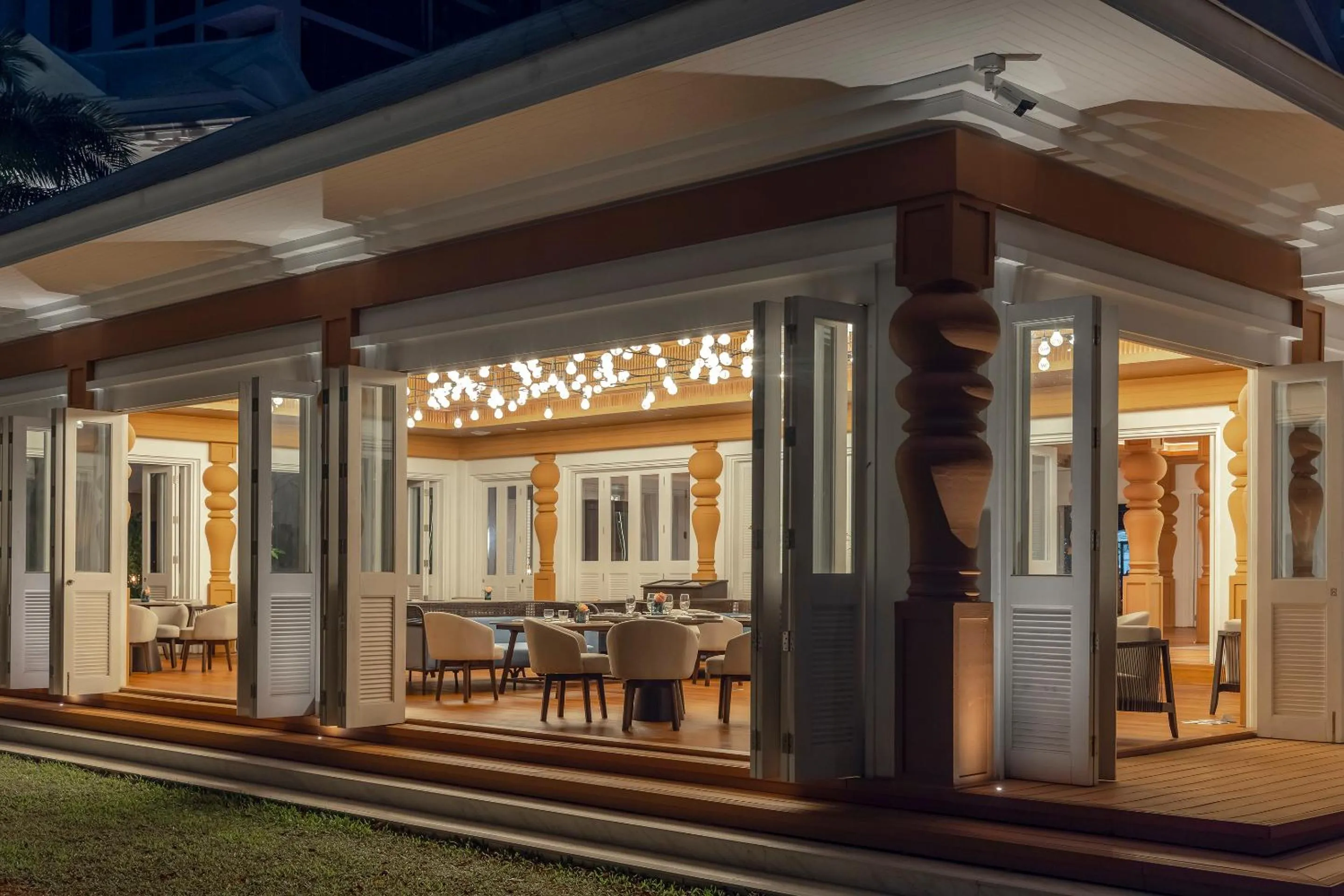 Restaurant/places to eat in The Pe La Resort, Phuket - SHA Extra Plus