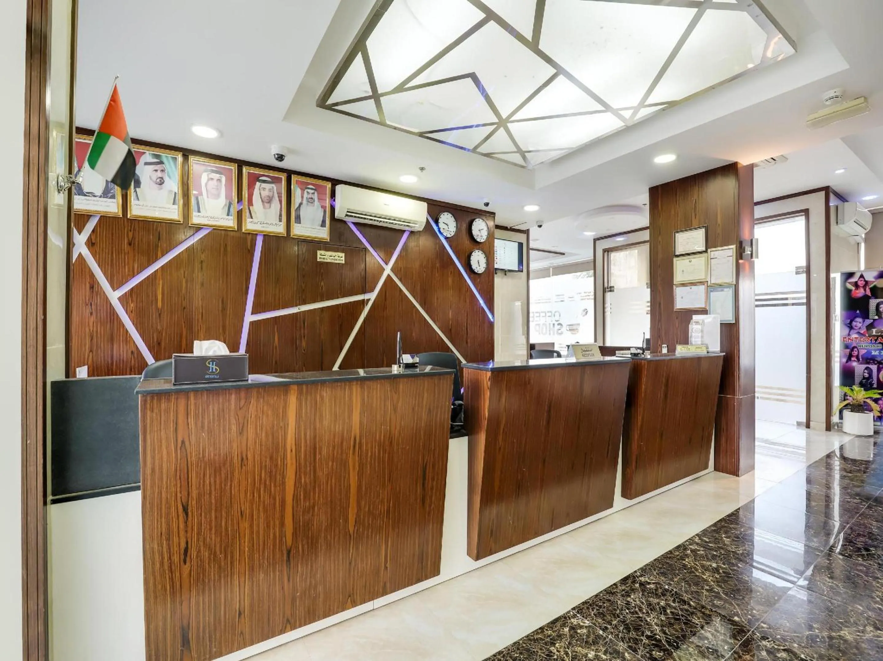 Lobby or reception in SH Hotel