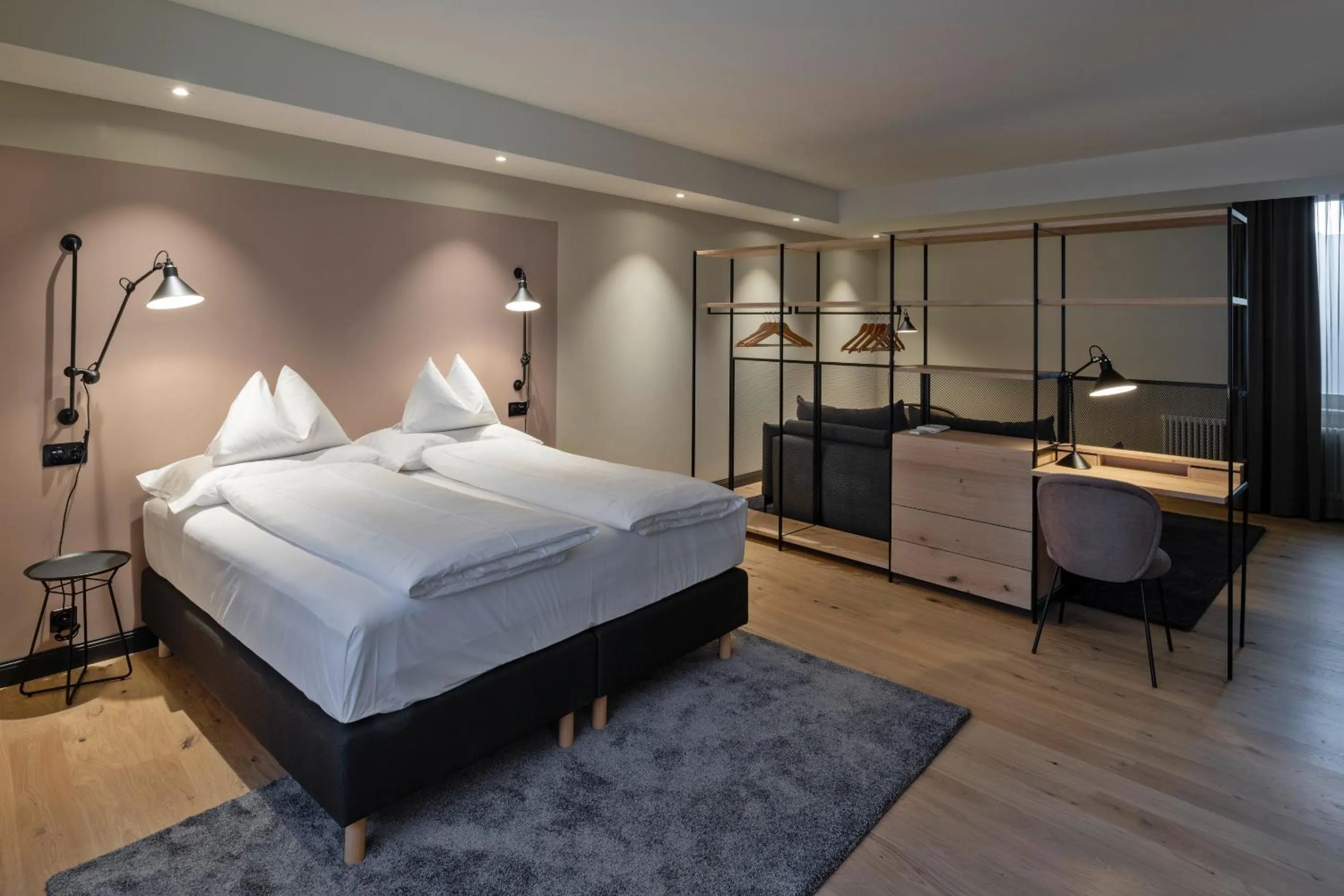 Bed in Limmathof Baden - Historisches Haus & Spa