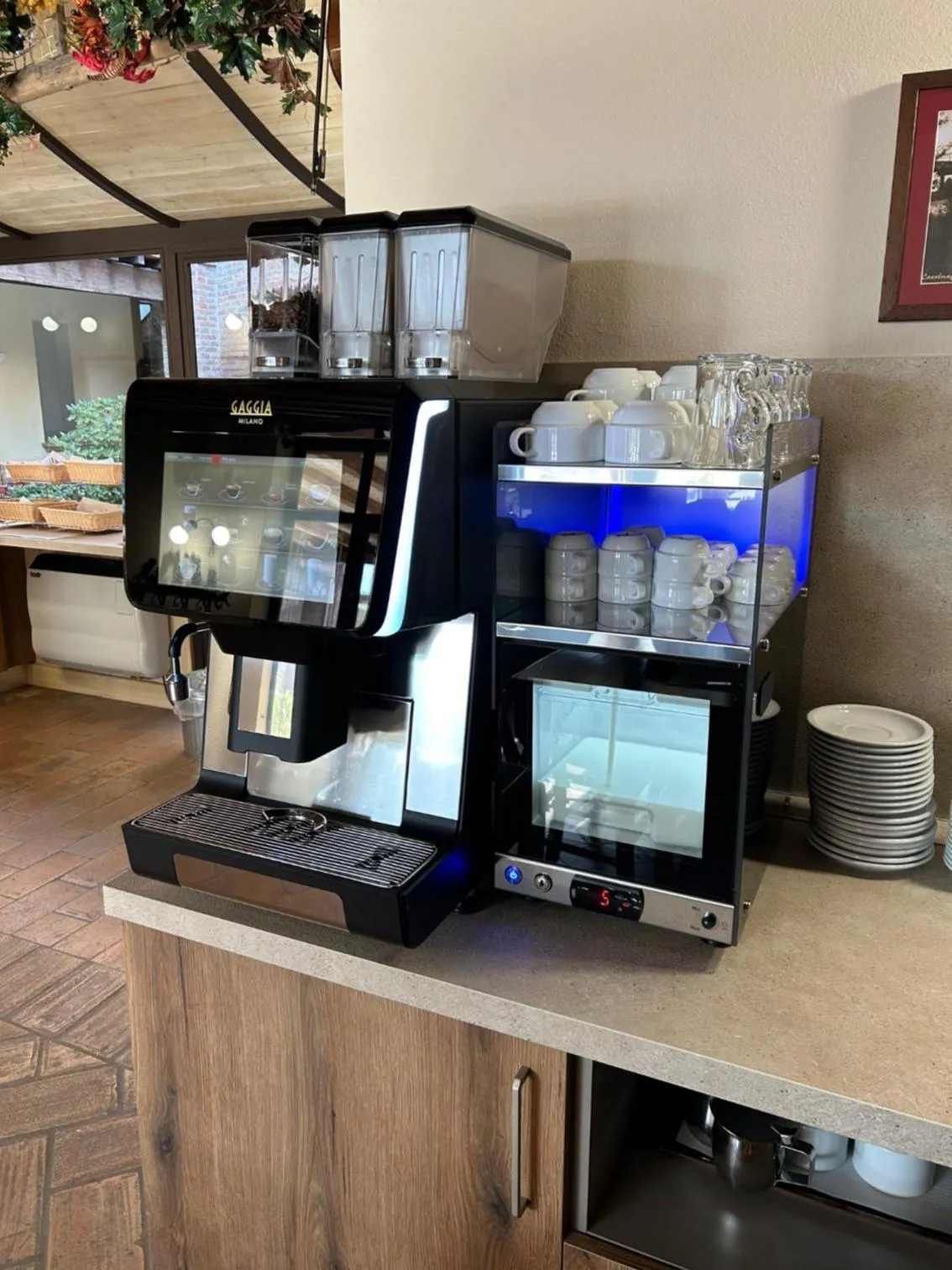 Breakfast in Luna Residence Hotel