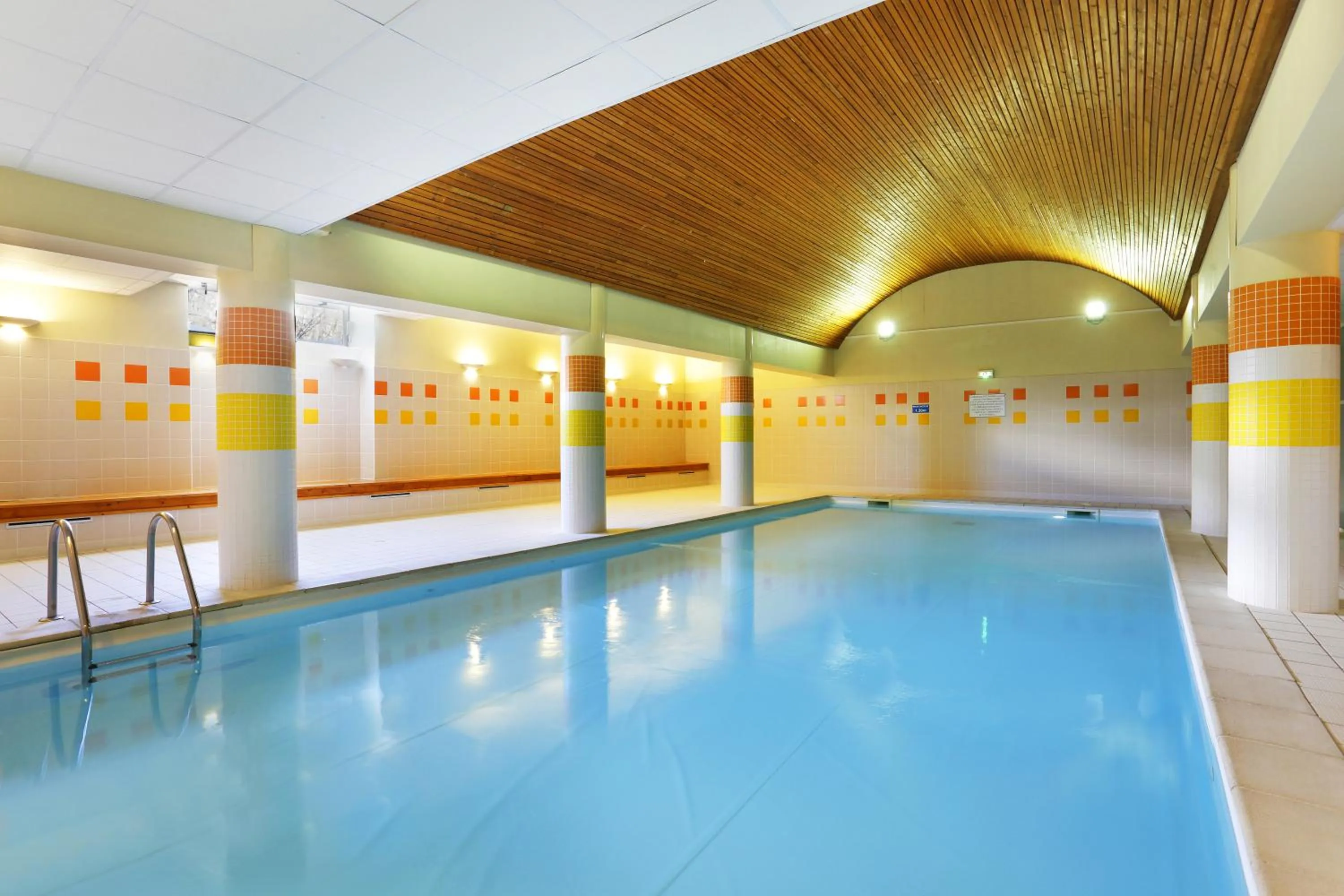 Swimming pool in Résidence Néméa Les Grands Ax