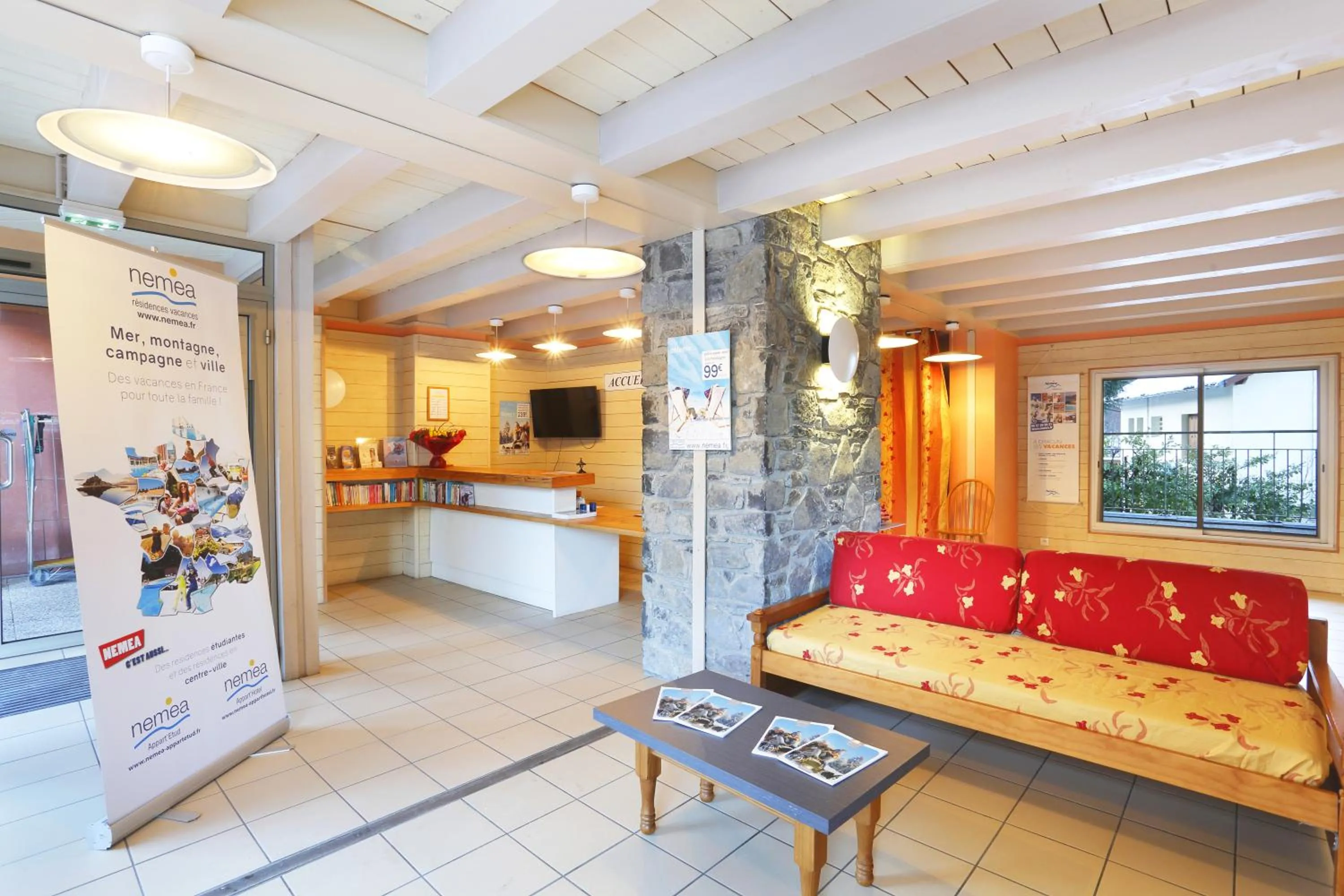 Lobby or reception in Résidence Néméa Les Grands Ax