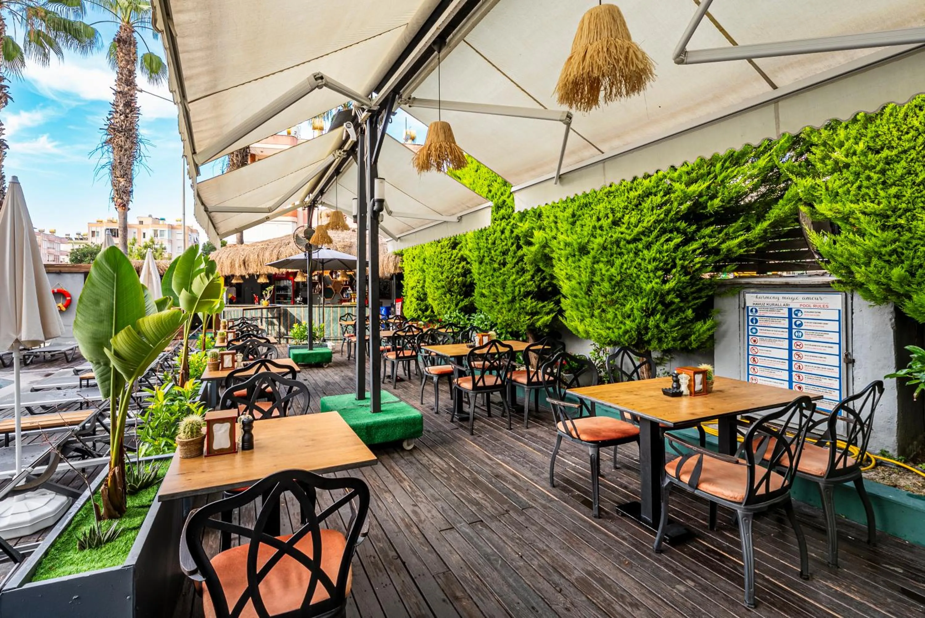 Patio in HMA Hotel & Suites