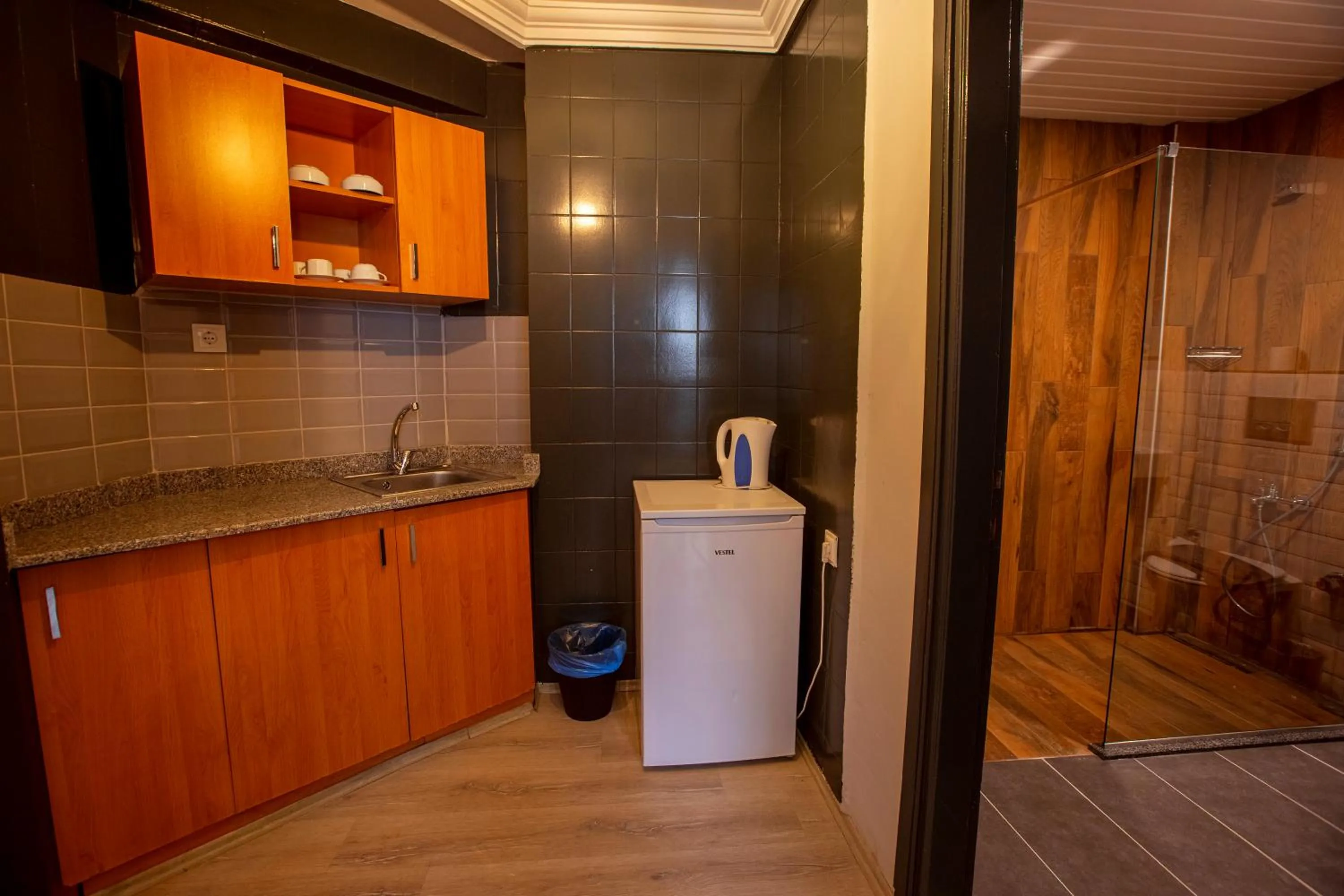 Coffee/tea facilities in HMA Hotel & Suites