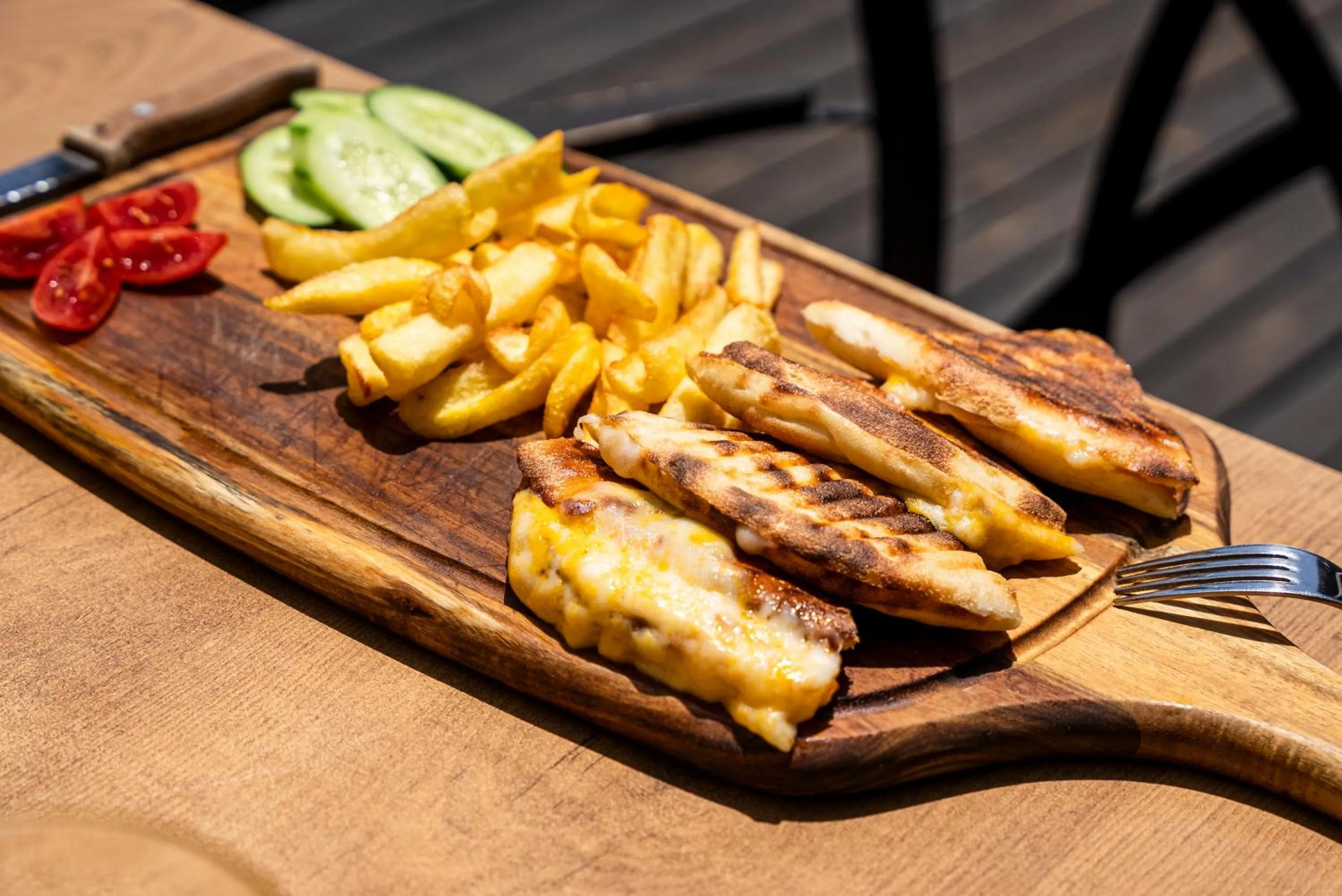 Restaurant/places to eat in HMA Hotel & Suites