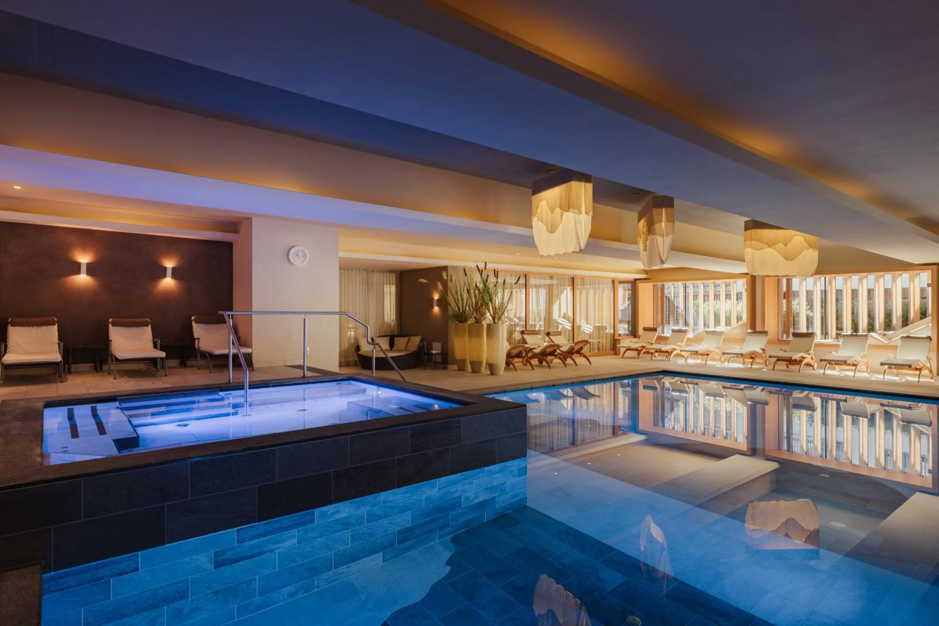 Swimming pool in Hotel Diamant