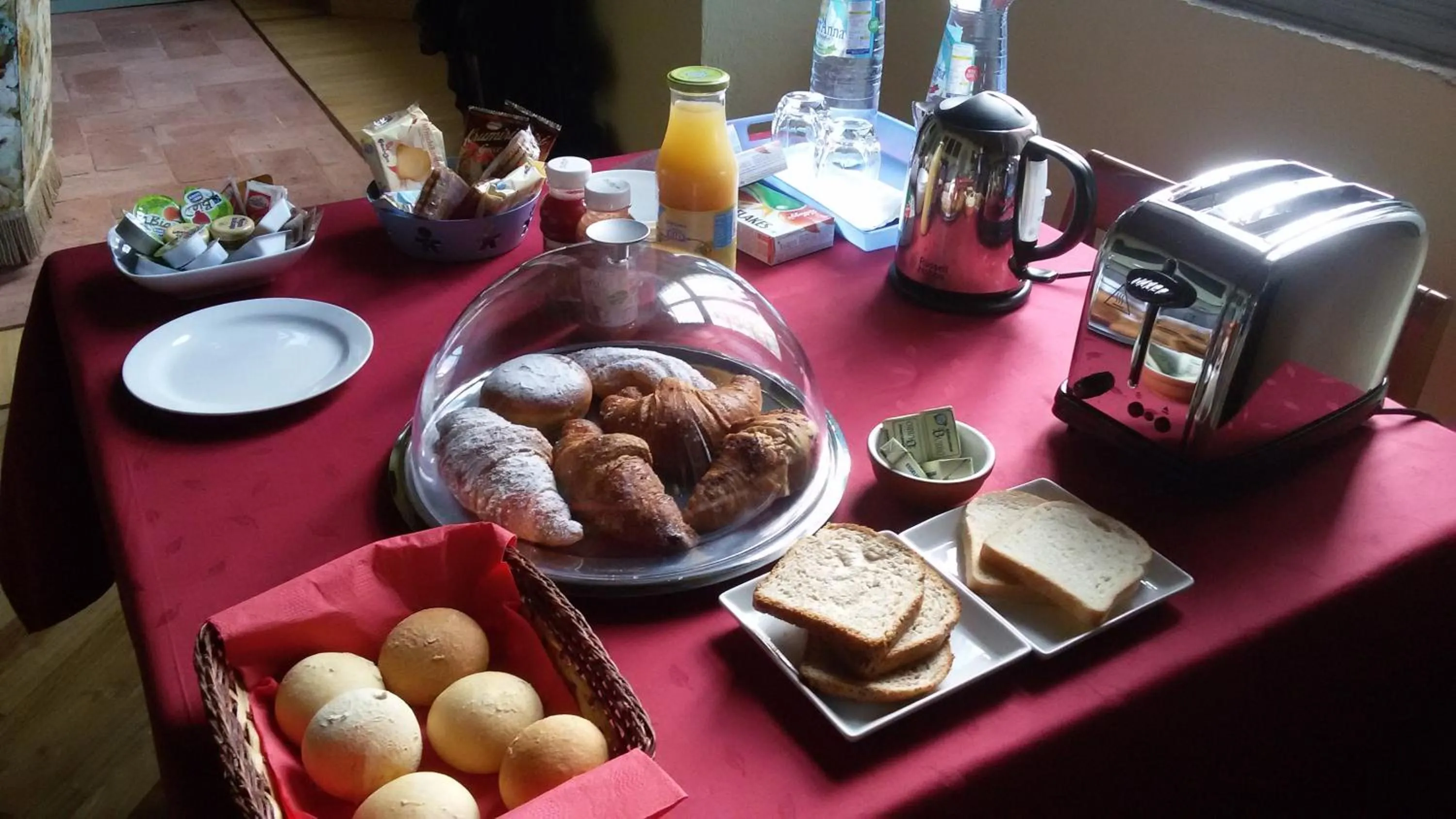 Food and drinks in Storica Quercia B&B