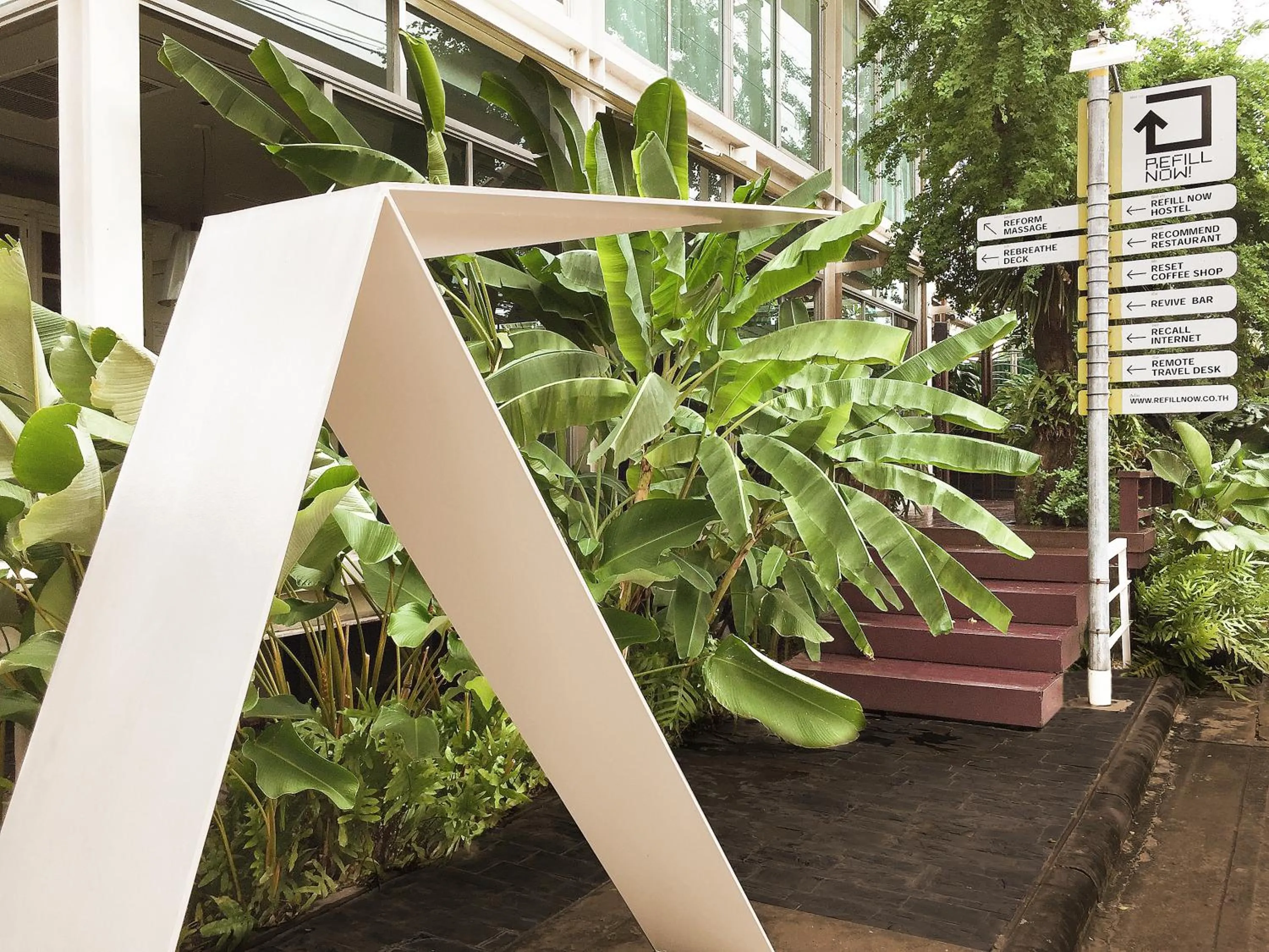 Logo/Certificate/Sign in Refillnow! Hostel