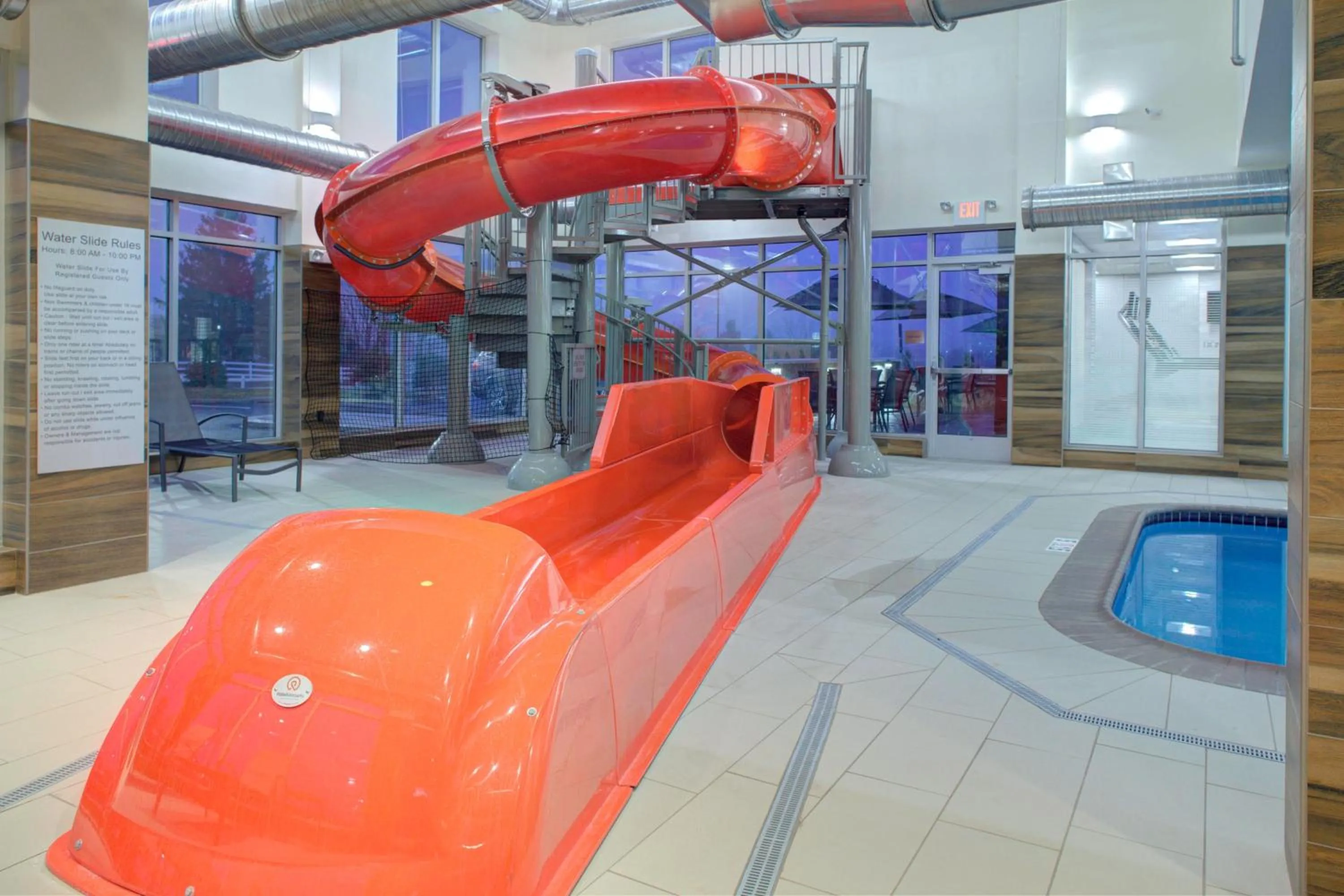 Area and facilities in Fairfield Inn & Suites by Marriott Allentown West