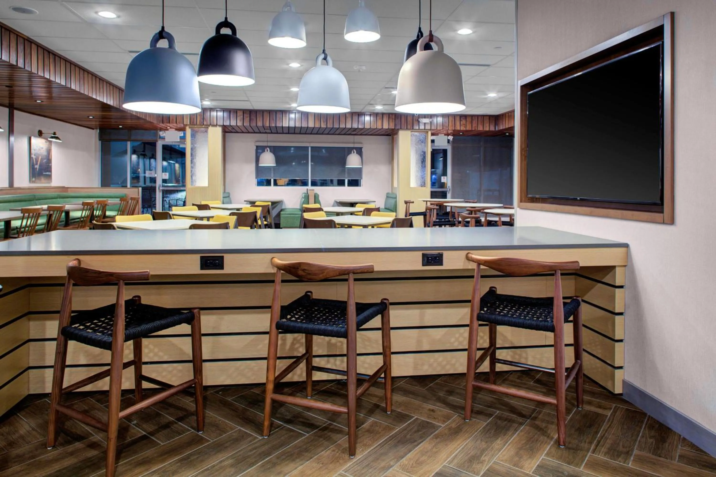 Breakfast in Fairfield Inn & Suites by Marriott Allentown West